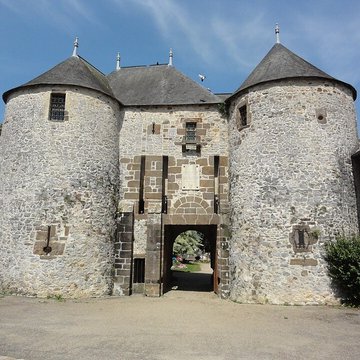 Château de Fresnay-sur-Sarthe