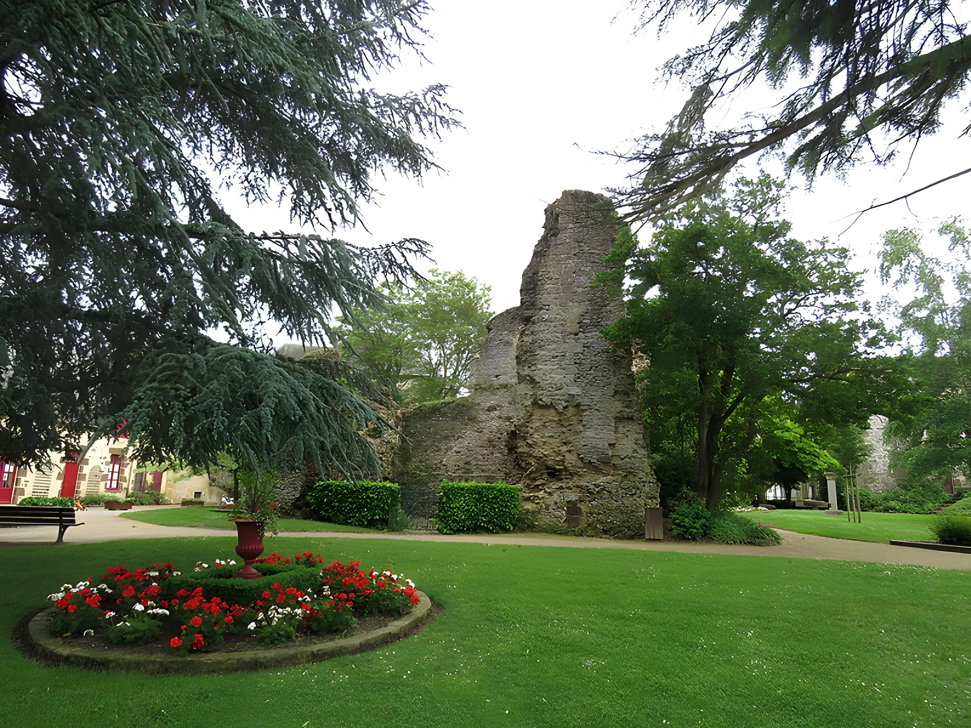 Château de Fresnay-sur-Sarthe