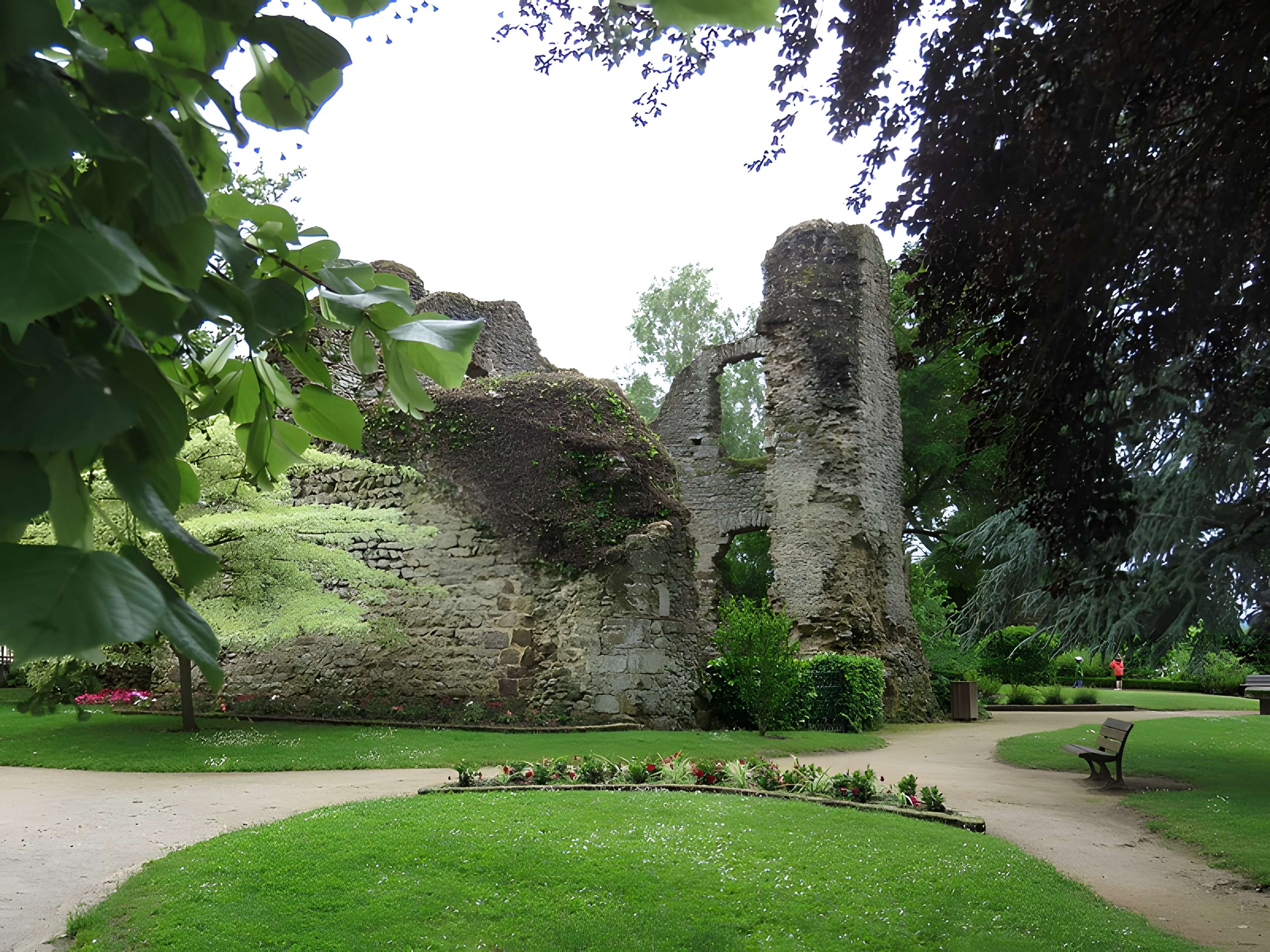 Château de Fresnay-sur-Sarthe