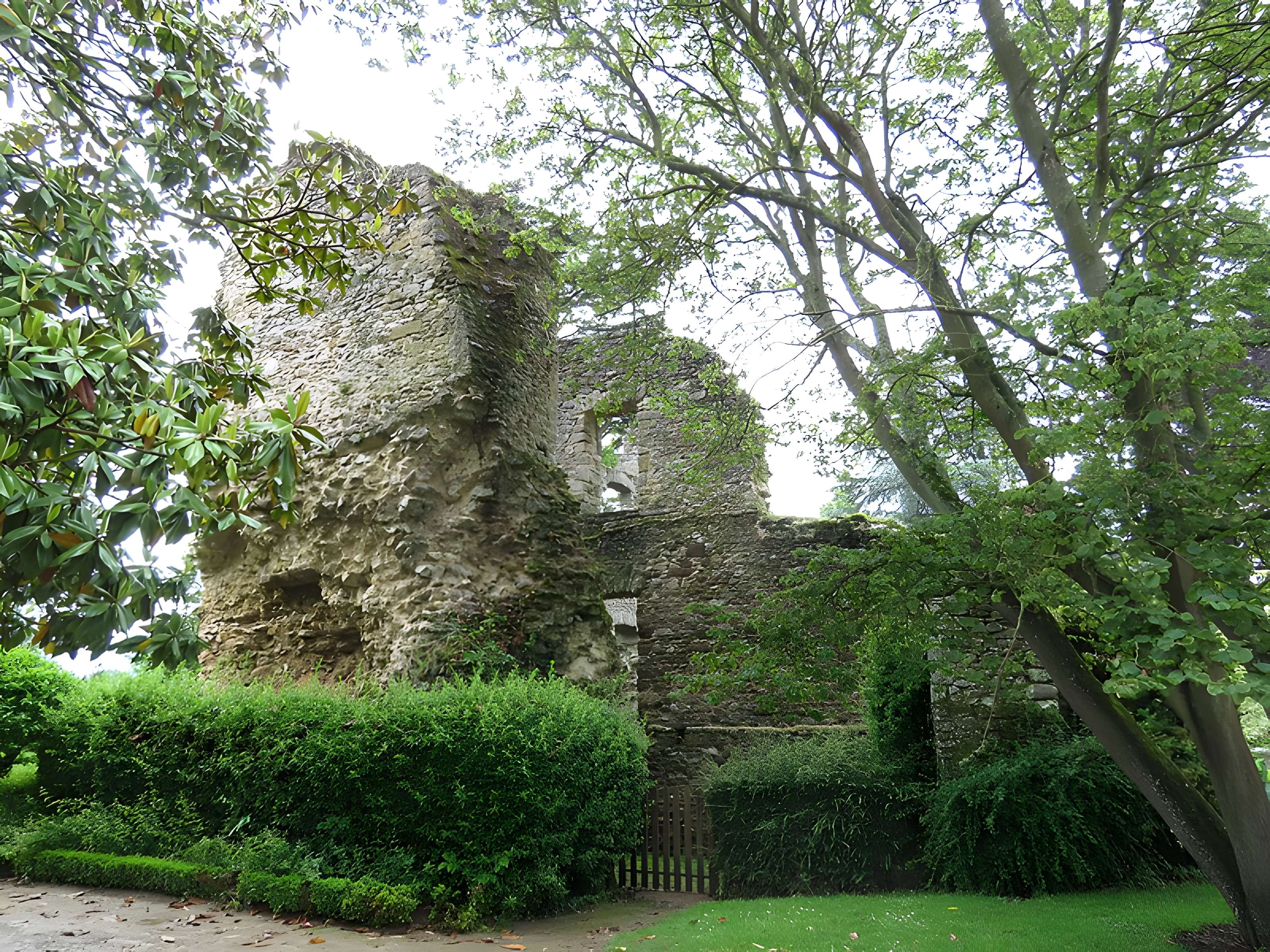 Château de Fresnay-sur-Sarthe