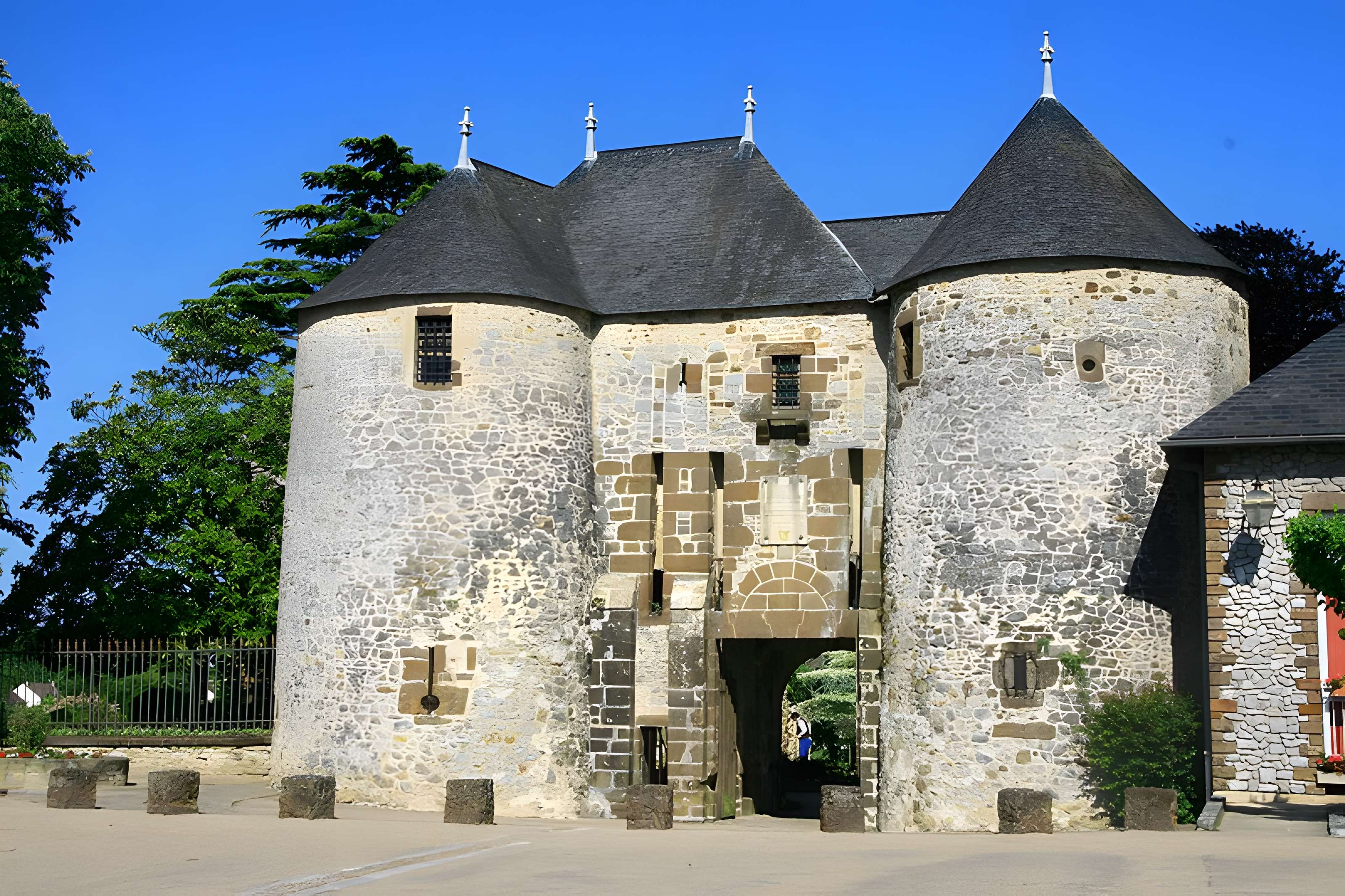 Château de Fresnay-sur-Sarthe