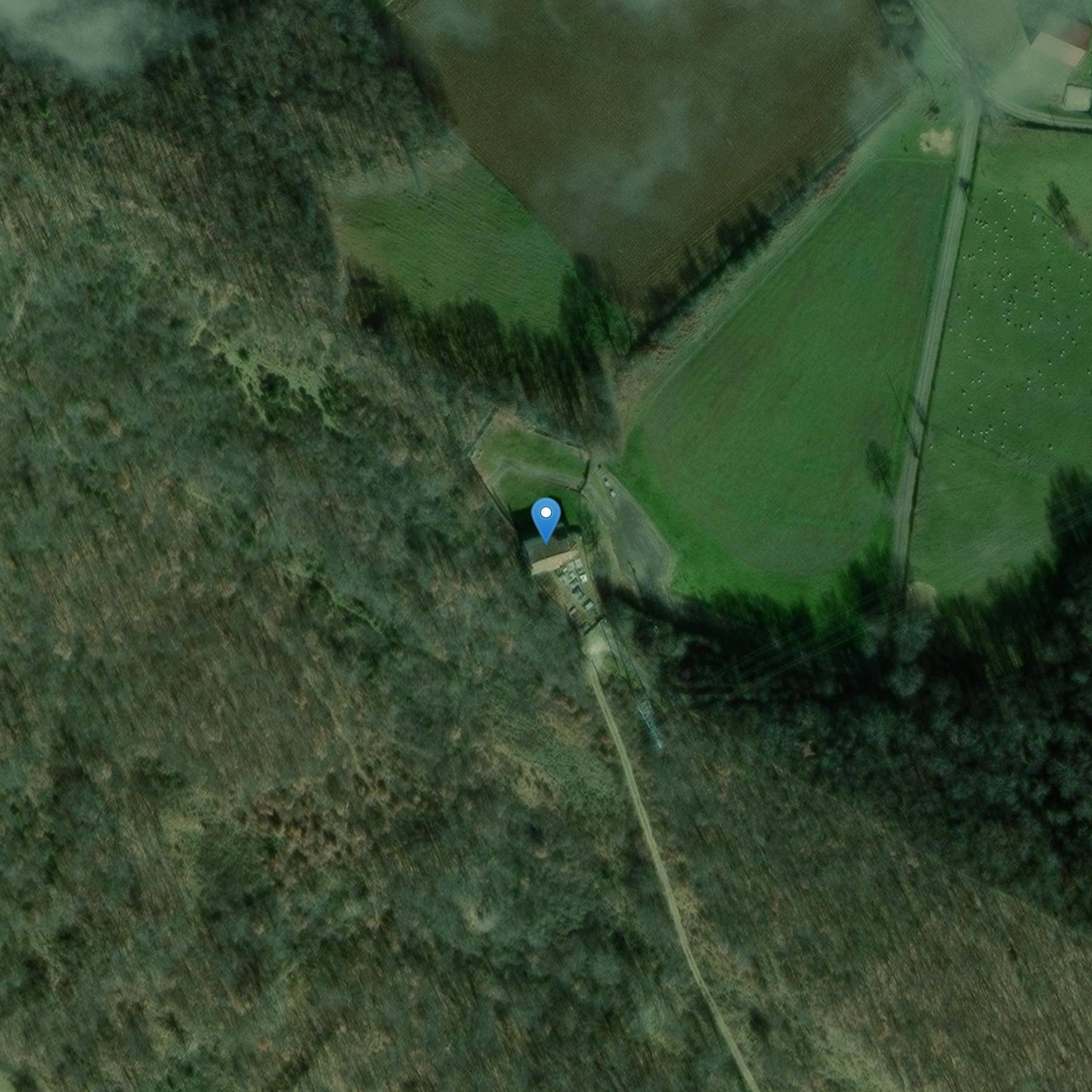 Photo de 圣艾蒂安-德莫内斯普尔教堂