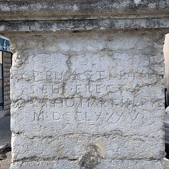 Photo de Calvaire-fontaine de Miribel