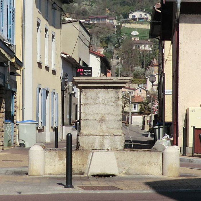 Photo de Calvaire-fontaine de Miribel