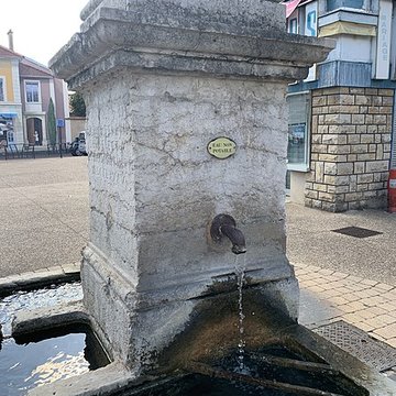 Calvaire-fontaine de Miribel