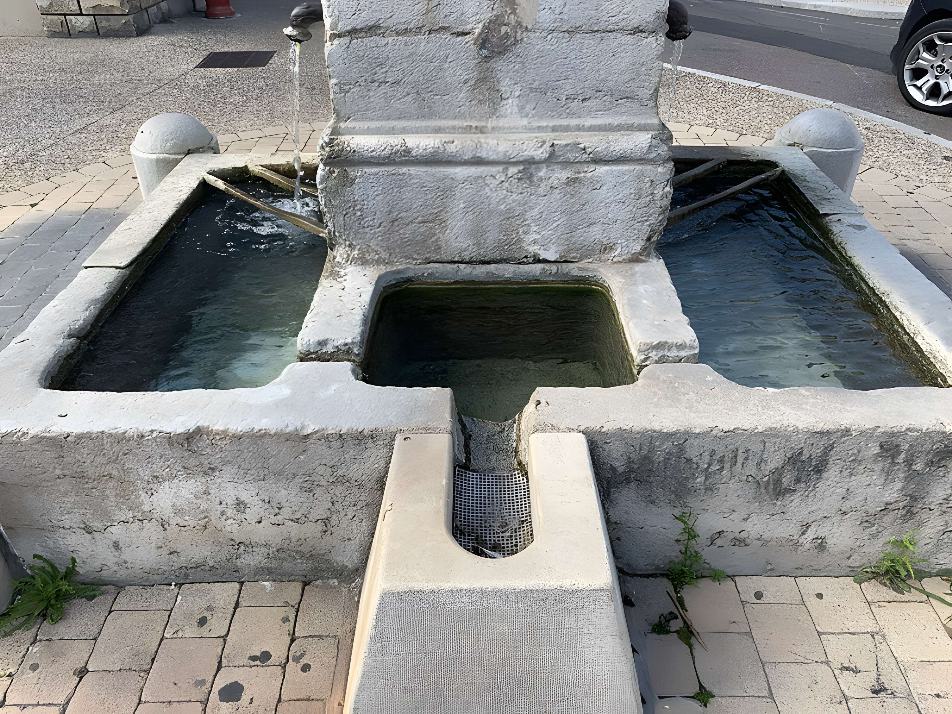 Calvaire-fontaine de Miribel