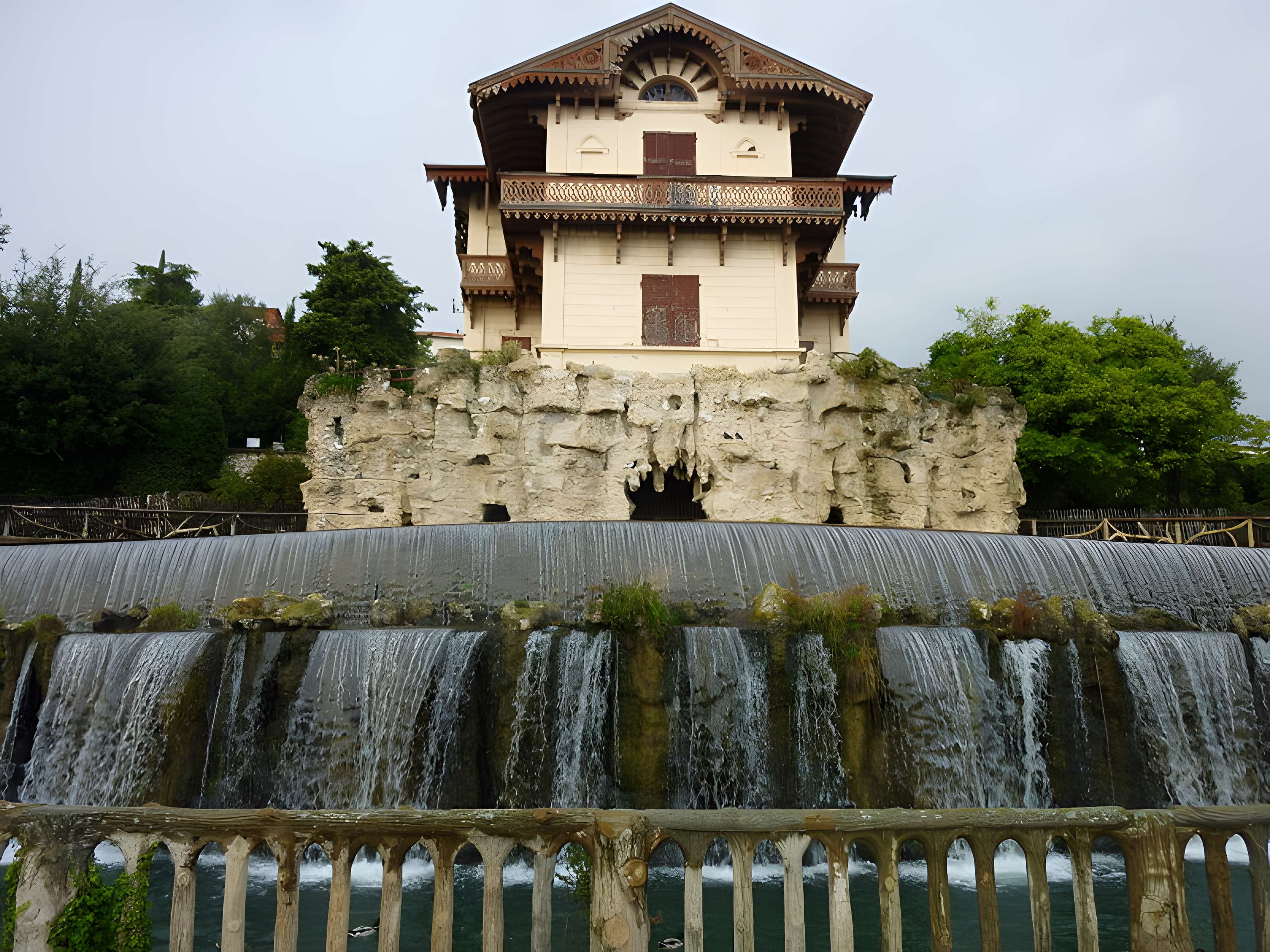 Cascade de Gairaut, ouvrage terminal du canal de la Vésubie