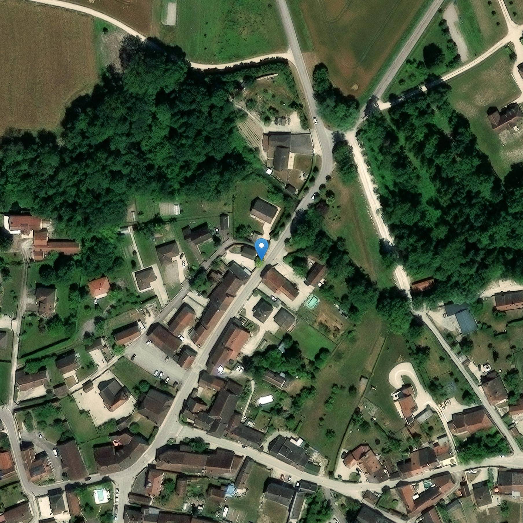 Photo de 聖ペテロ教会のリンク メリー・シュル・アルス