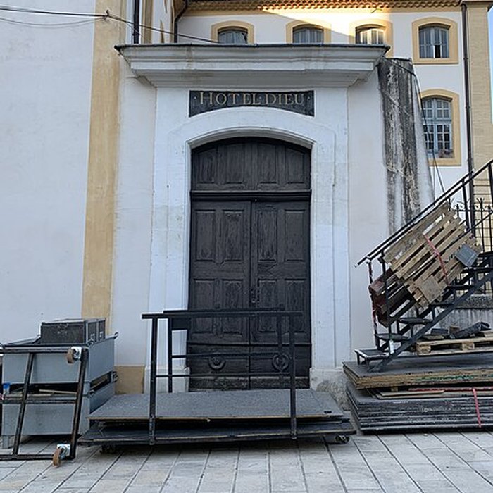 Photo de Centre hospitalier cours Pourtoules dOrange