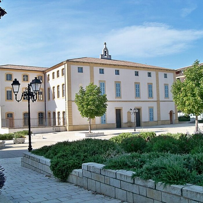 Photo de Centre hospitalier cours Pourtoules dOrange