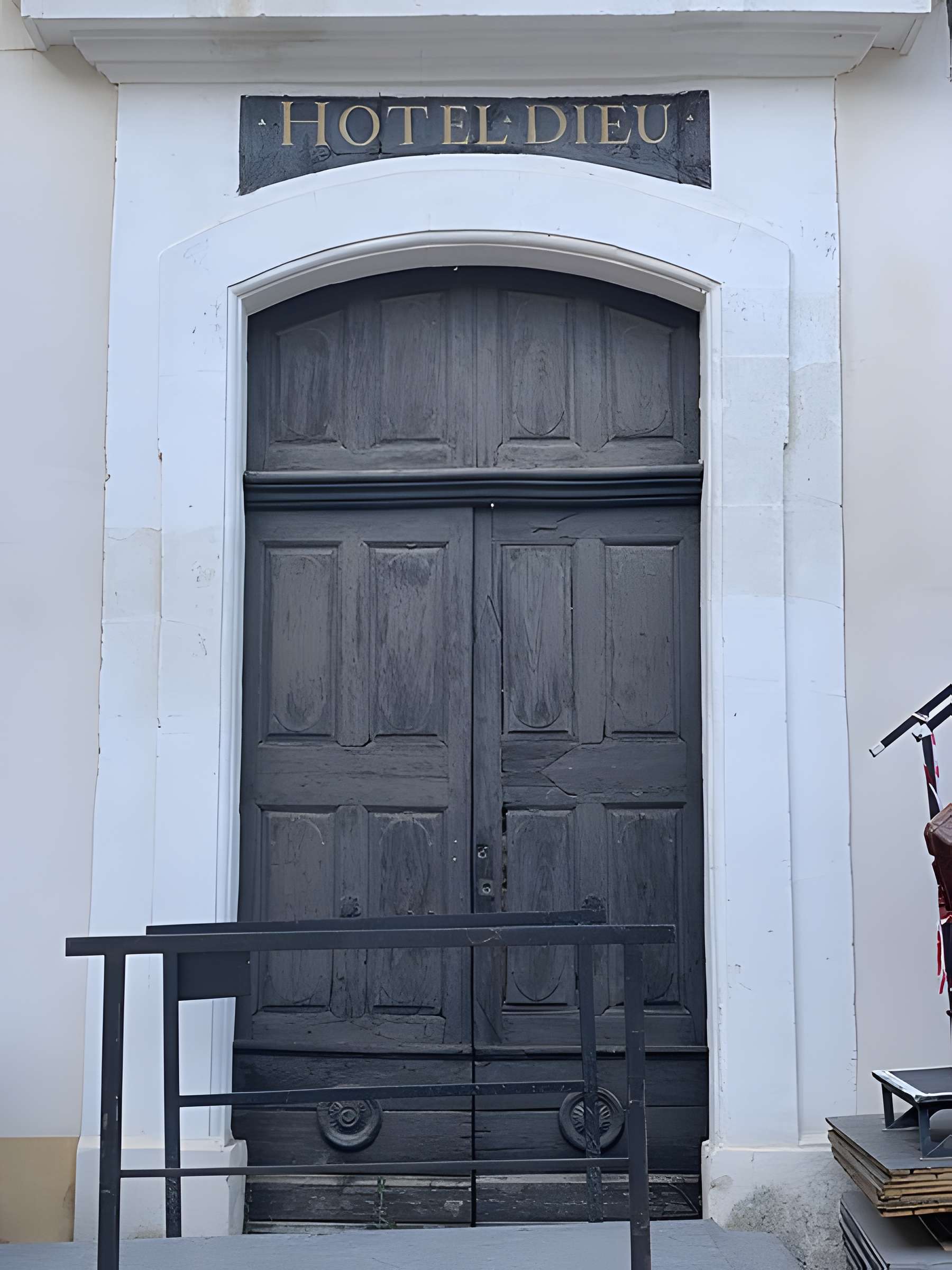 Centre hospitalier cours Pourtoules d'Orange