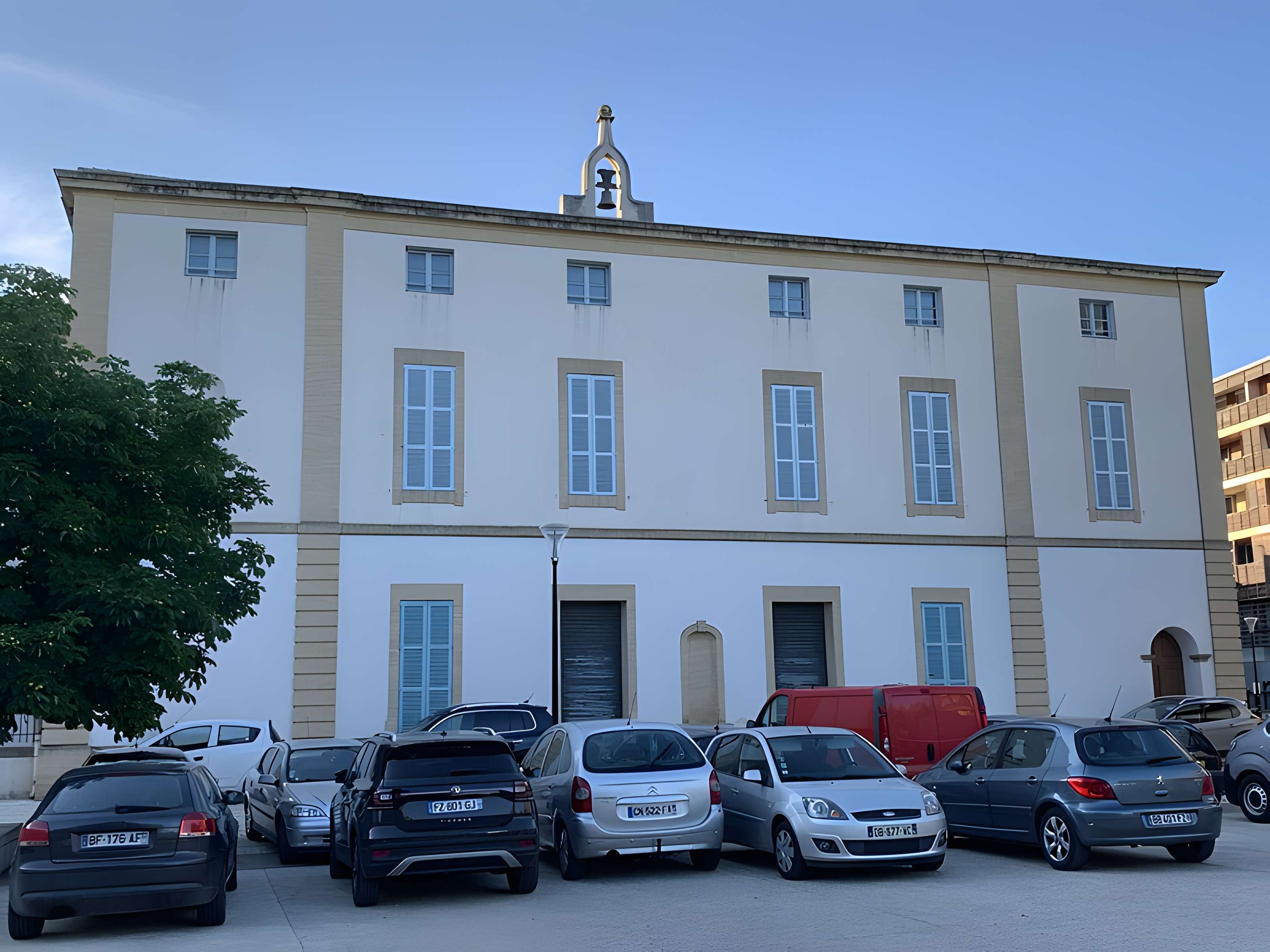 Centre hospitalier cours Pourtoules d'Orange