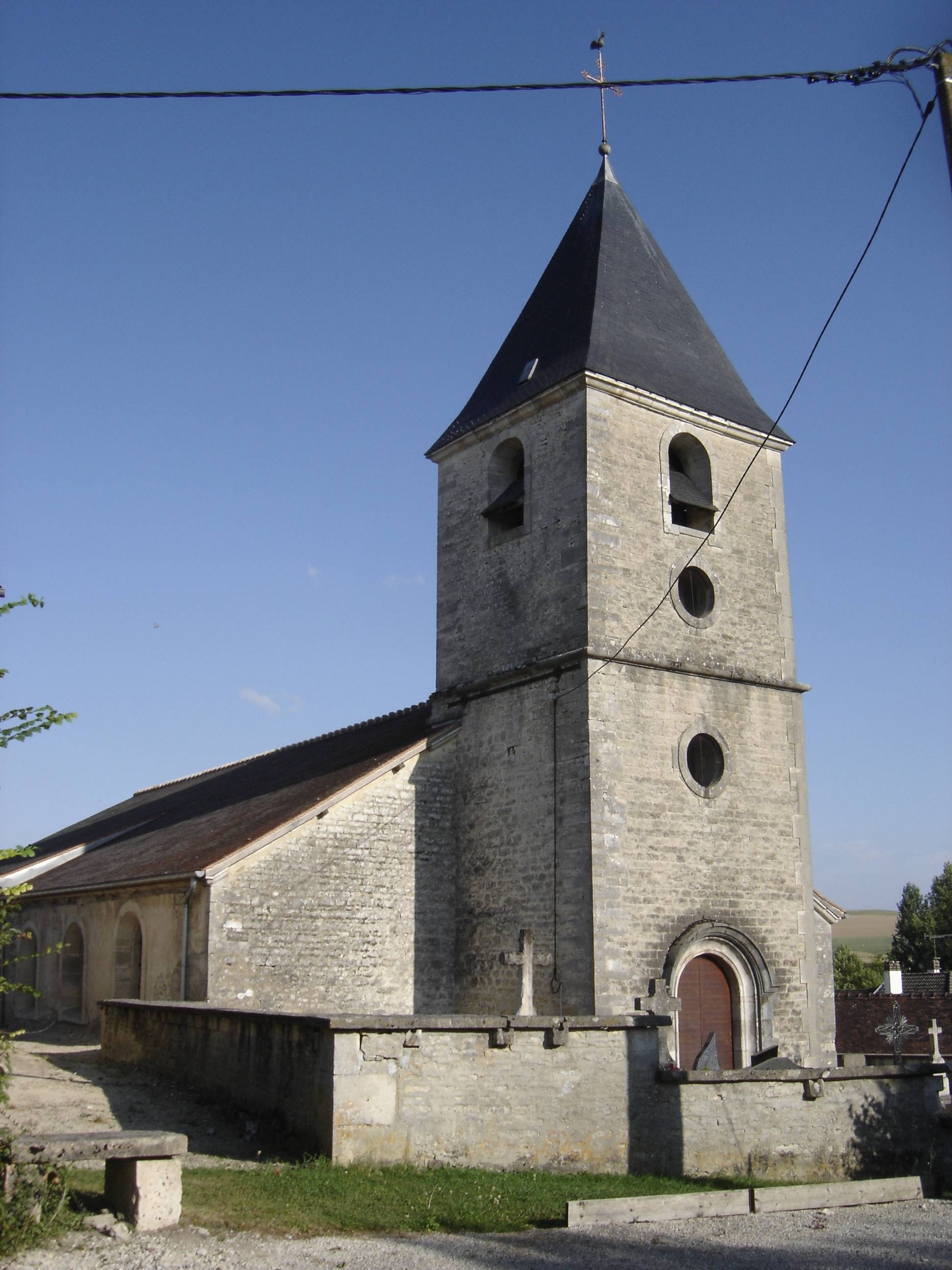 Photo de Eglise Saint-Pierre aux Liens d'Urville
