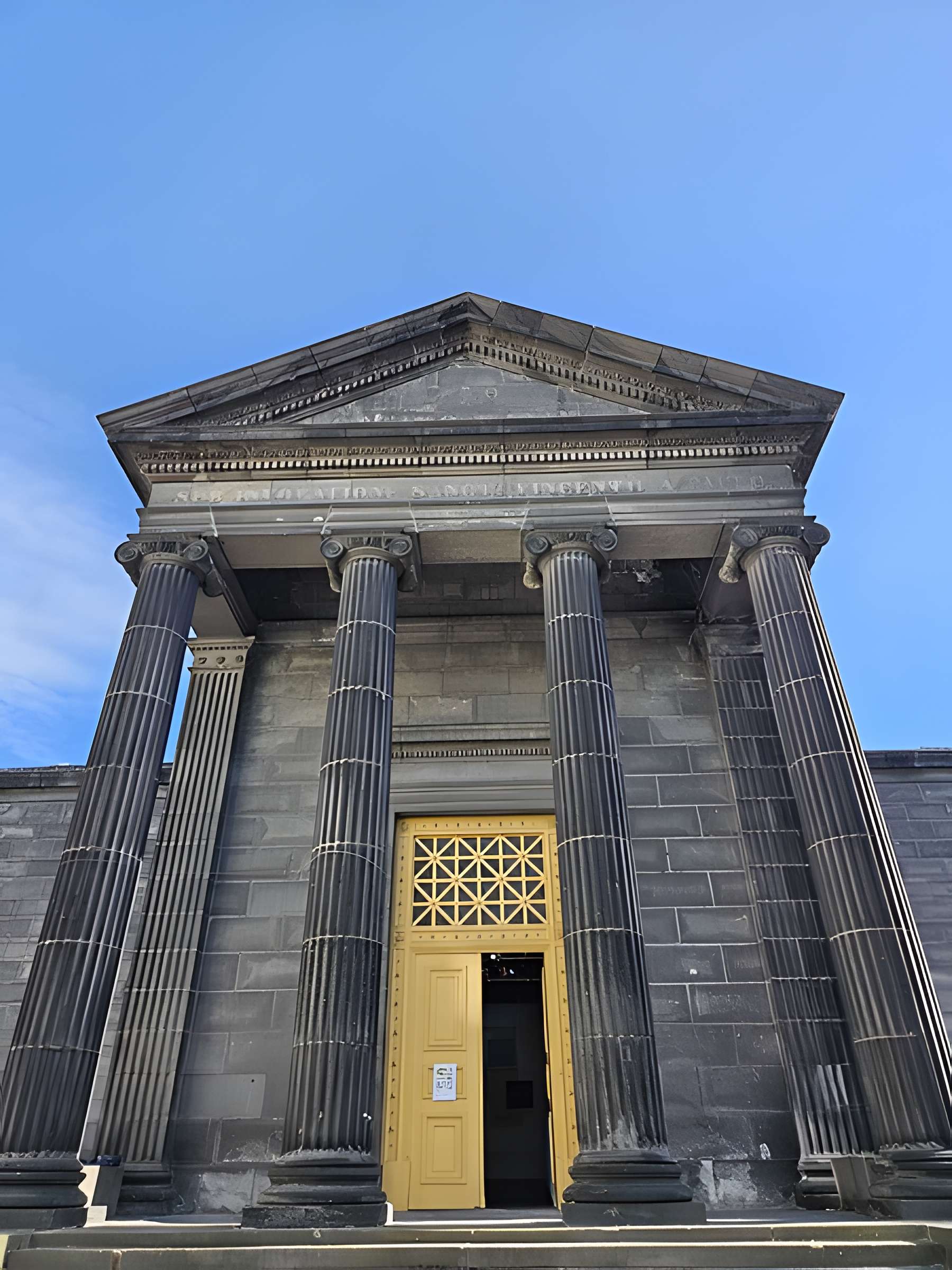 Chapelle de l'ancien hôpital général de Clermont-Ferrand
