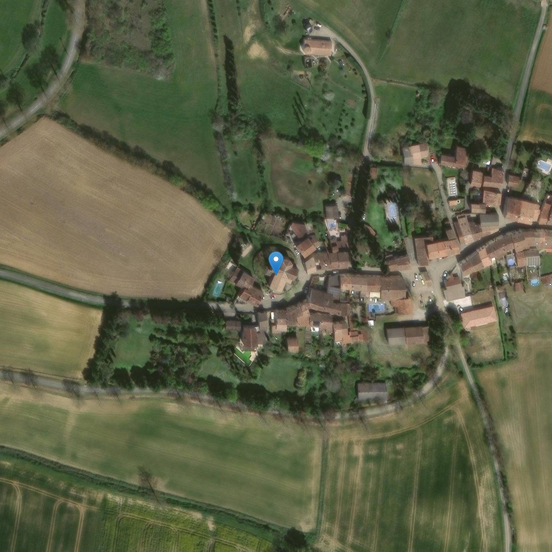 Photo de 圣迈克尔佩克-卢纳教堂