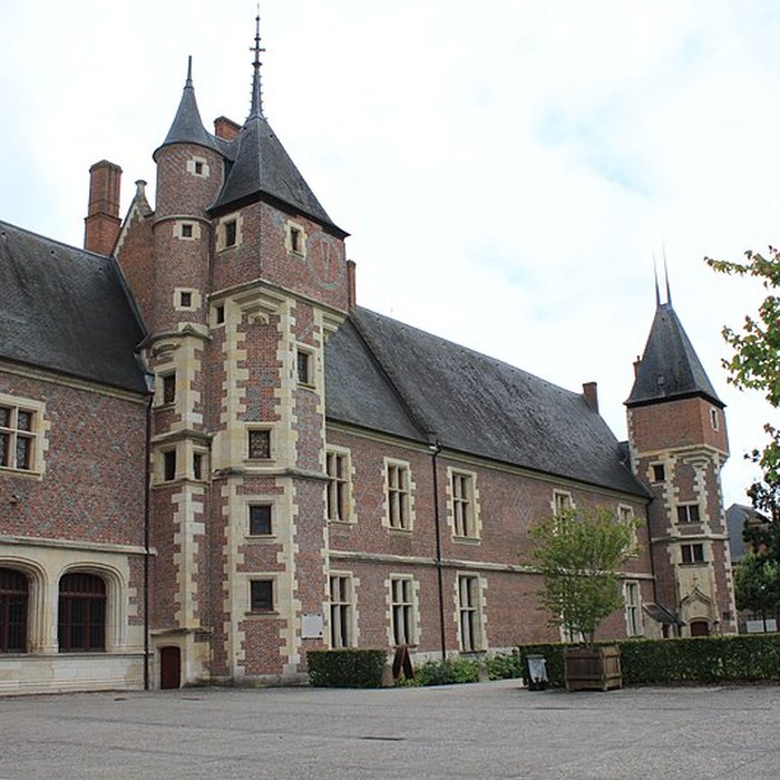 Photo de Château-musée de Gien : chasse, histoire et nature en Val-de-Loire