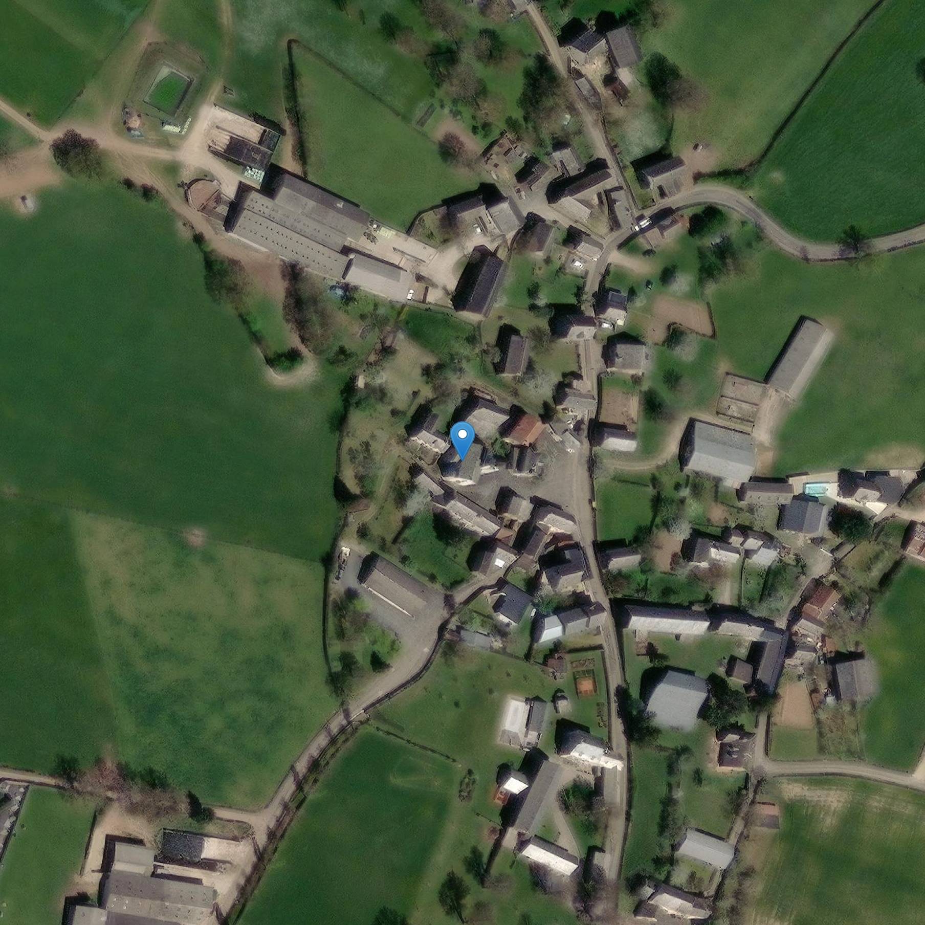 Photo de 圣皮埃尔-利安-德塔亚克教堂