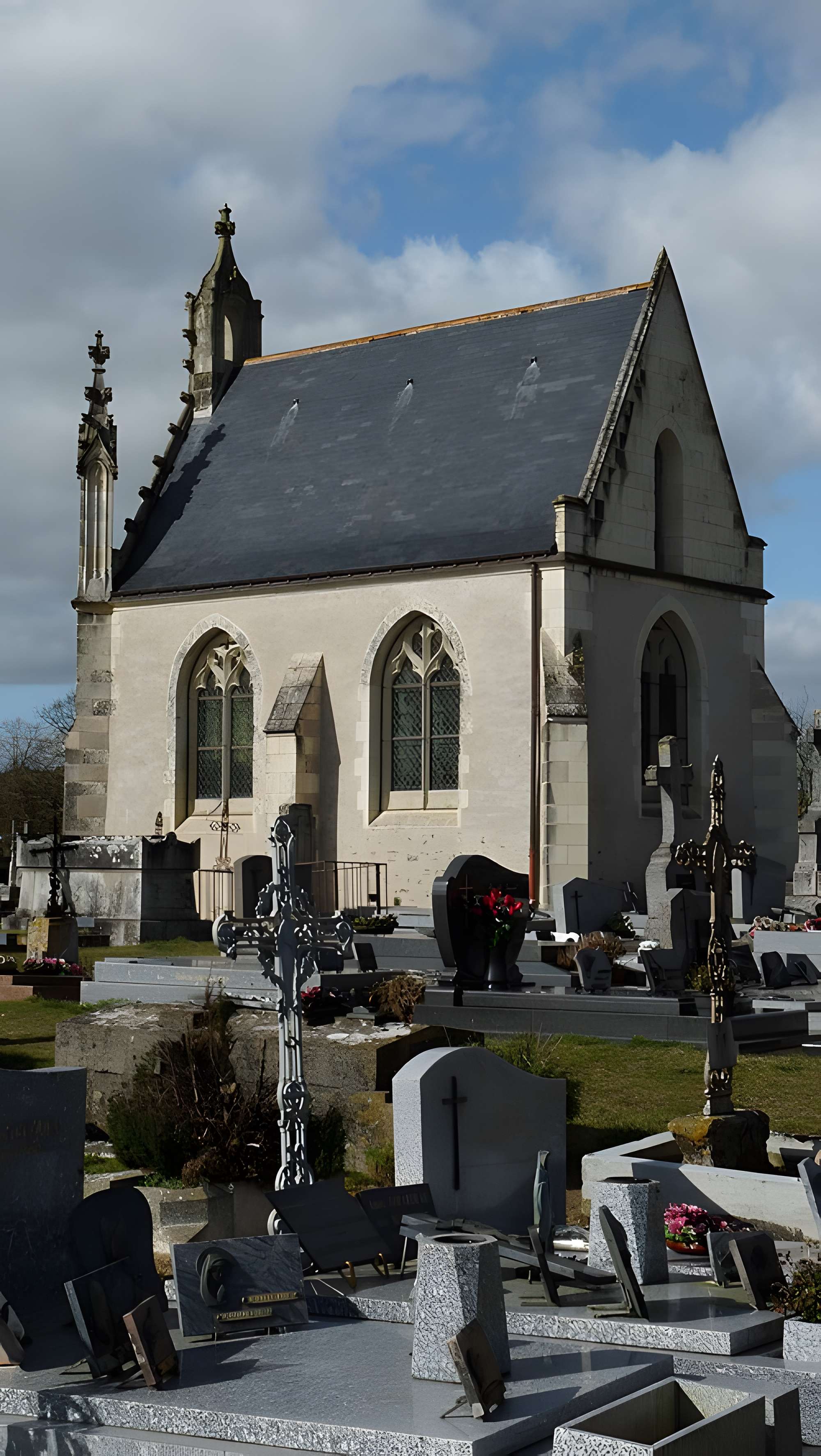 Chapelle du cimetière de Saint-Florent-le-Vieil