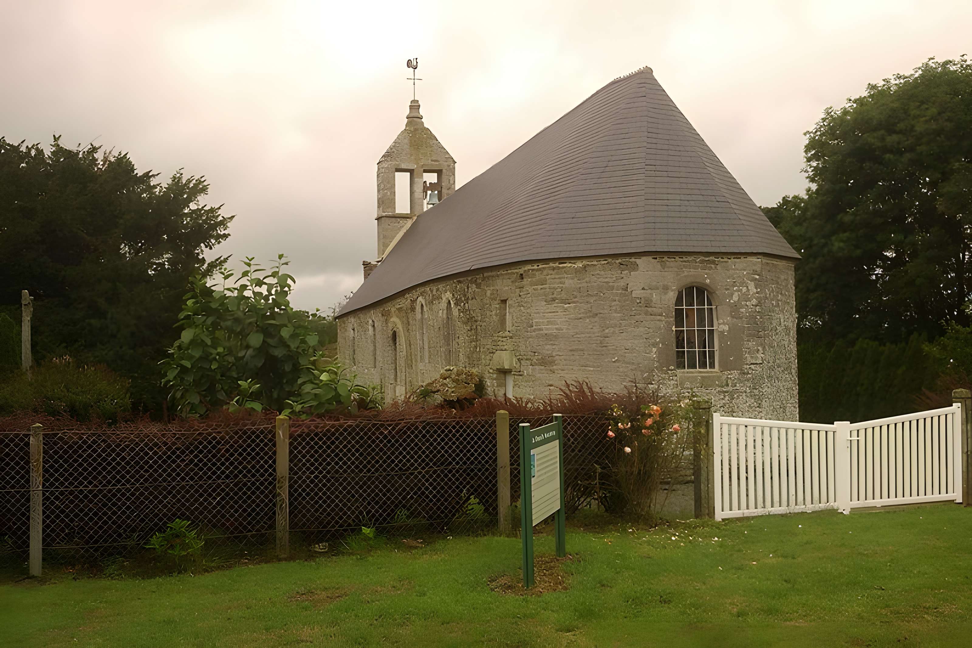 Chapelle Heuzebrocq de Beuvrigny 