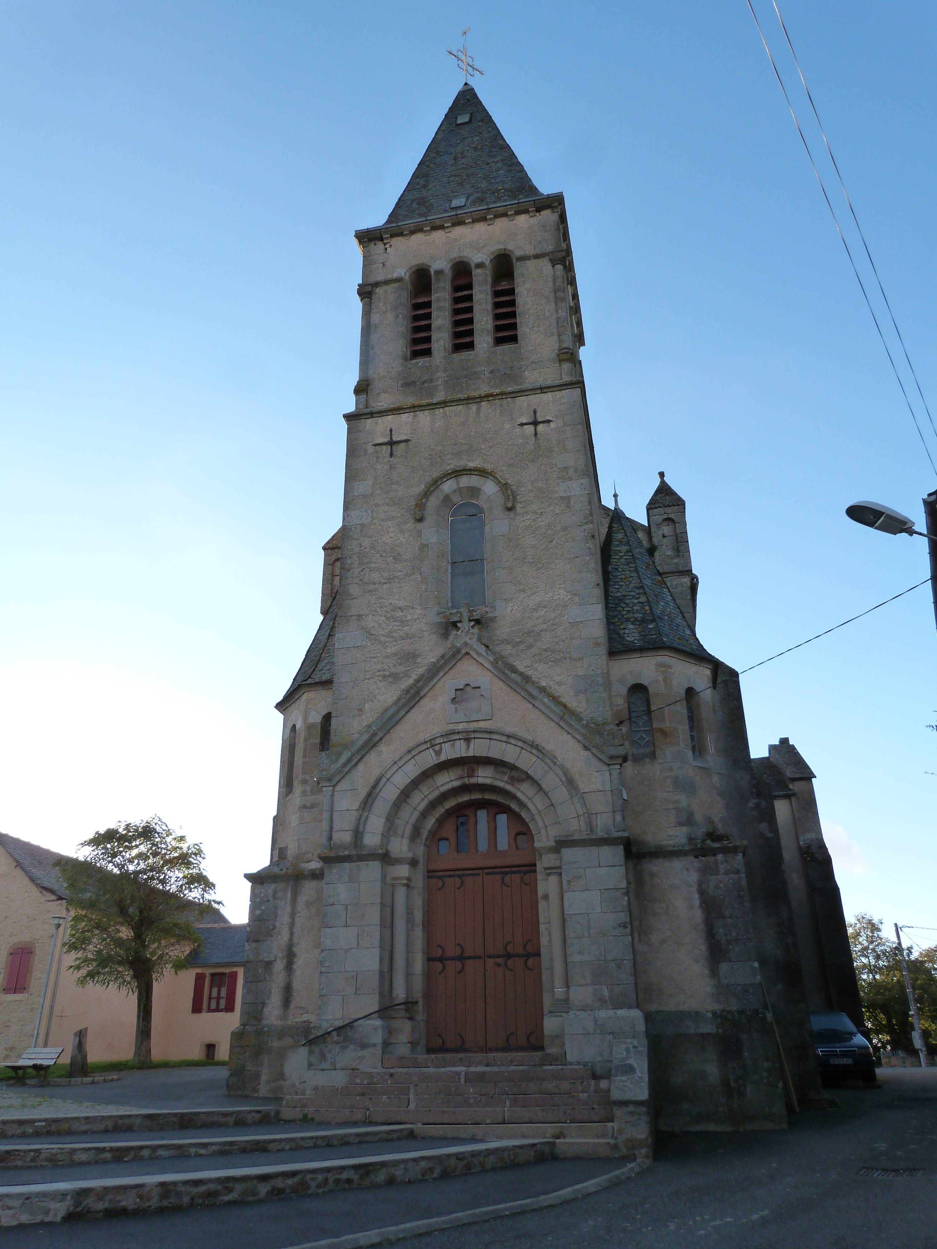 Photo de 聖ヨハネ・バプテスマ教会 タヤラ