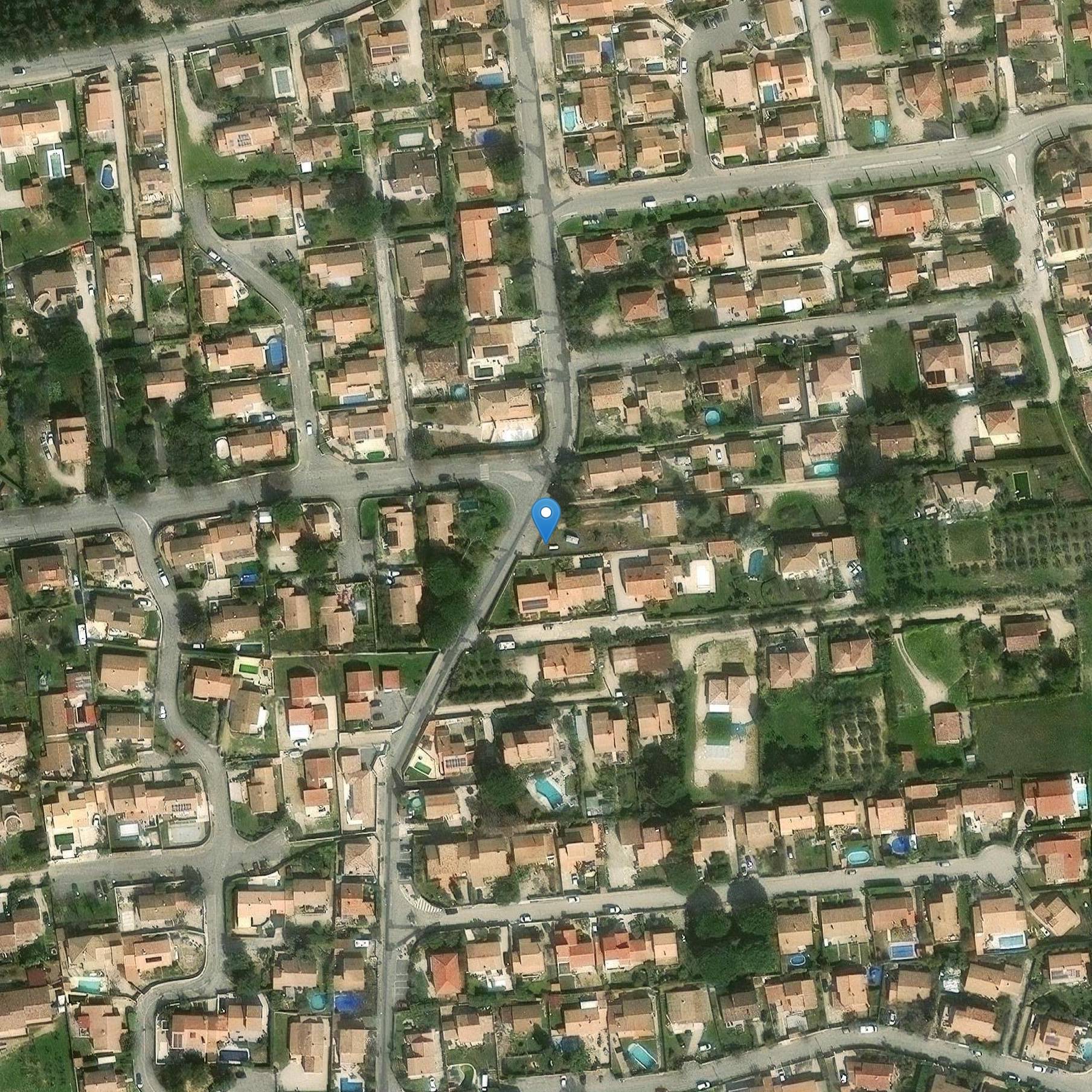 Photo de La Fare-les-Oliviersの翻訳の教会