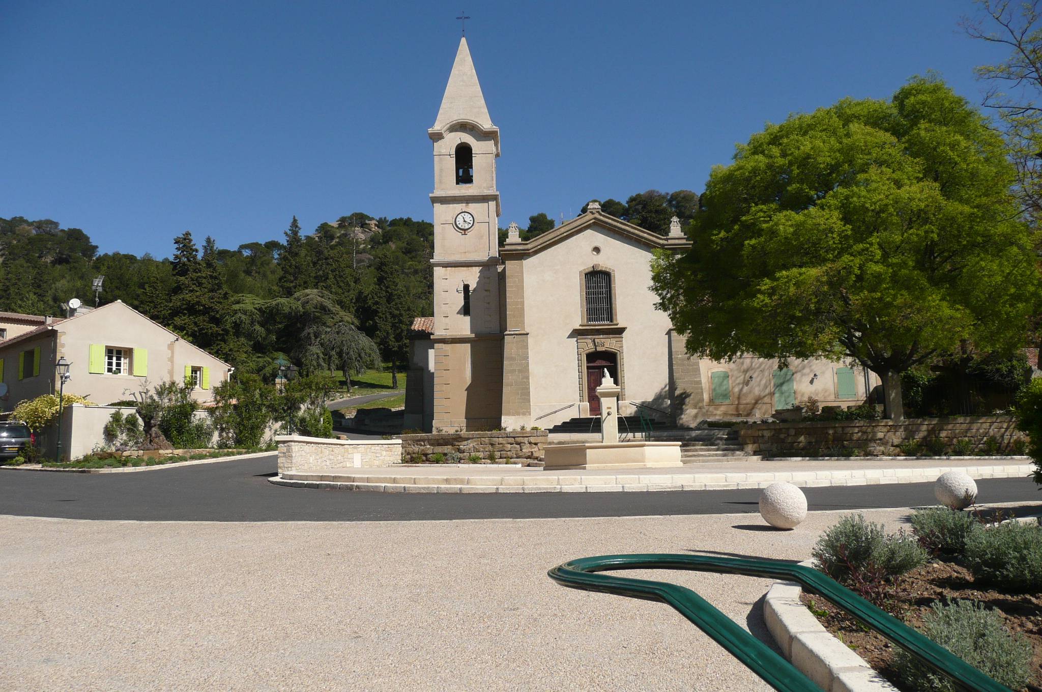 Photo de Église Saint-Denys de Lamanon