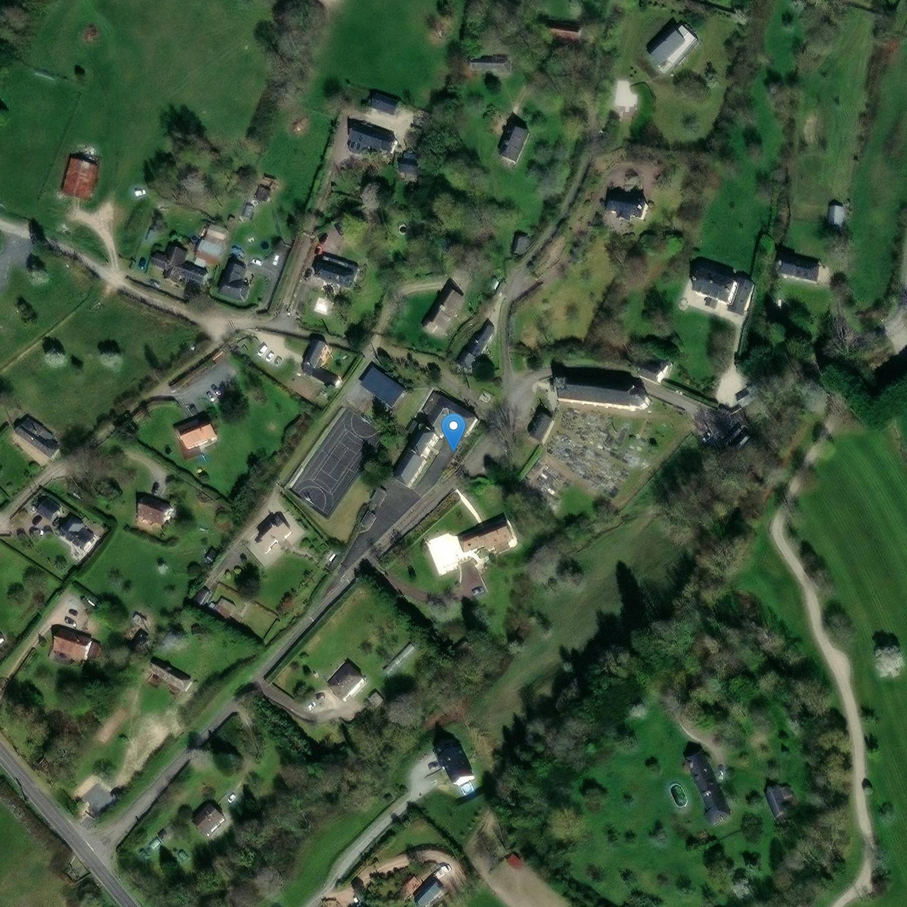 Photo de Saint Pierre de Fourneville チャーチ