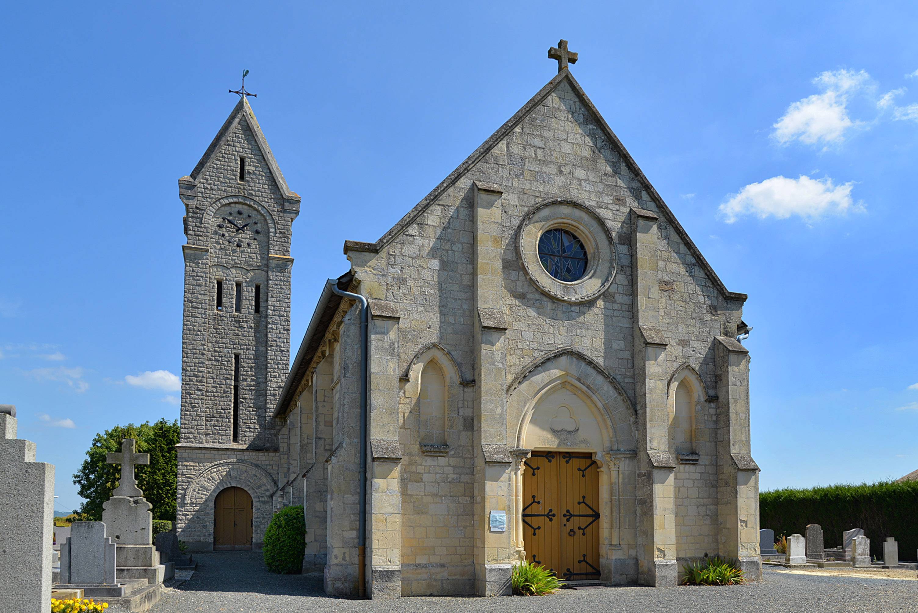 Photo de Kirche von Notre-Dame-du-Terre de Goustranville
