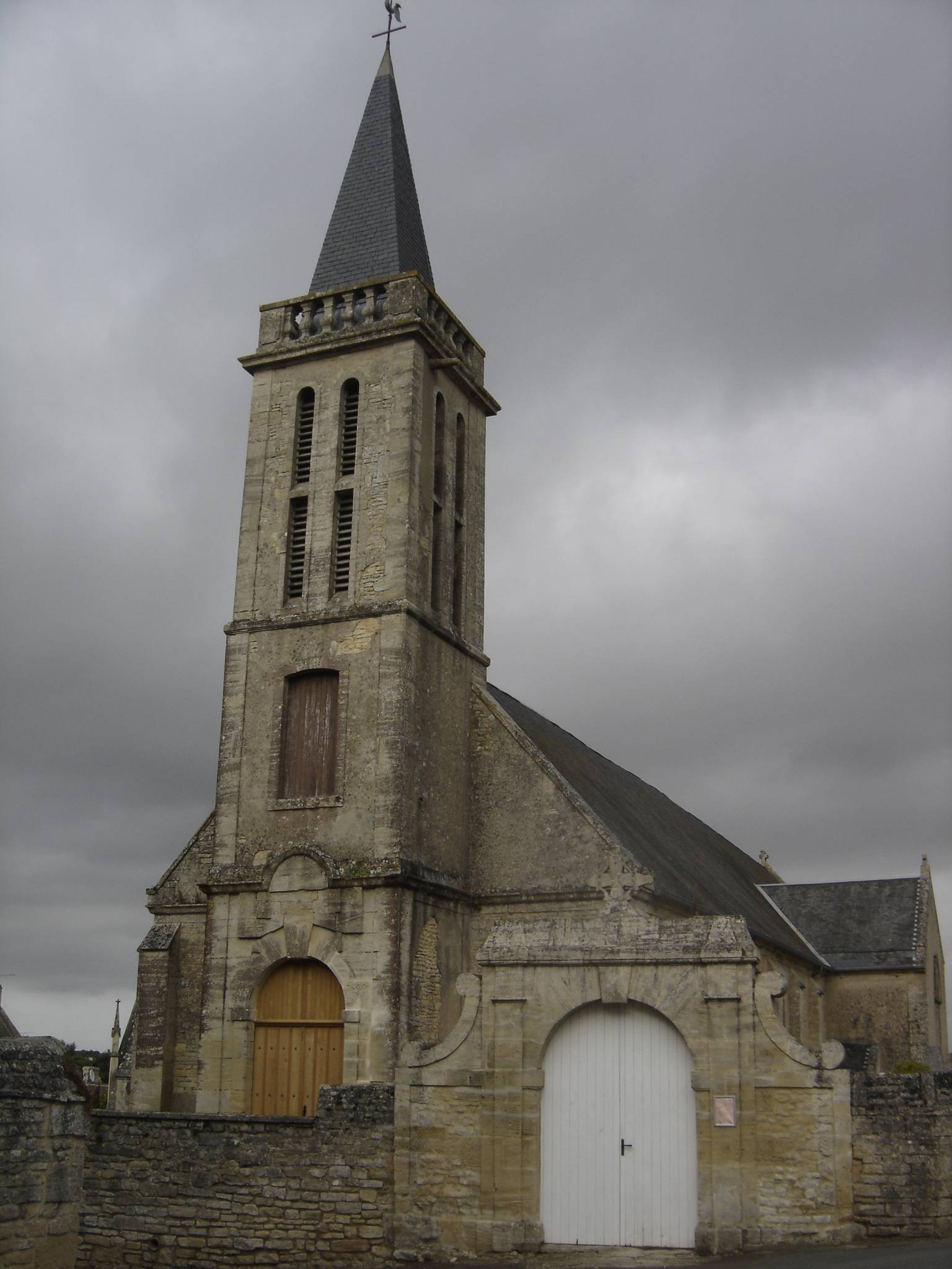 Photo de ランテュイル聖堂教会