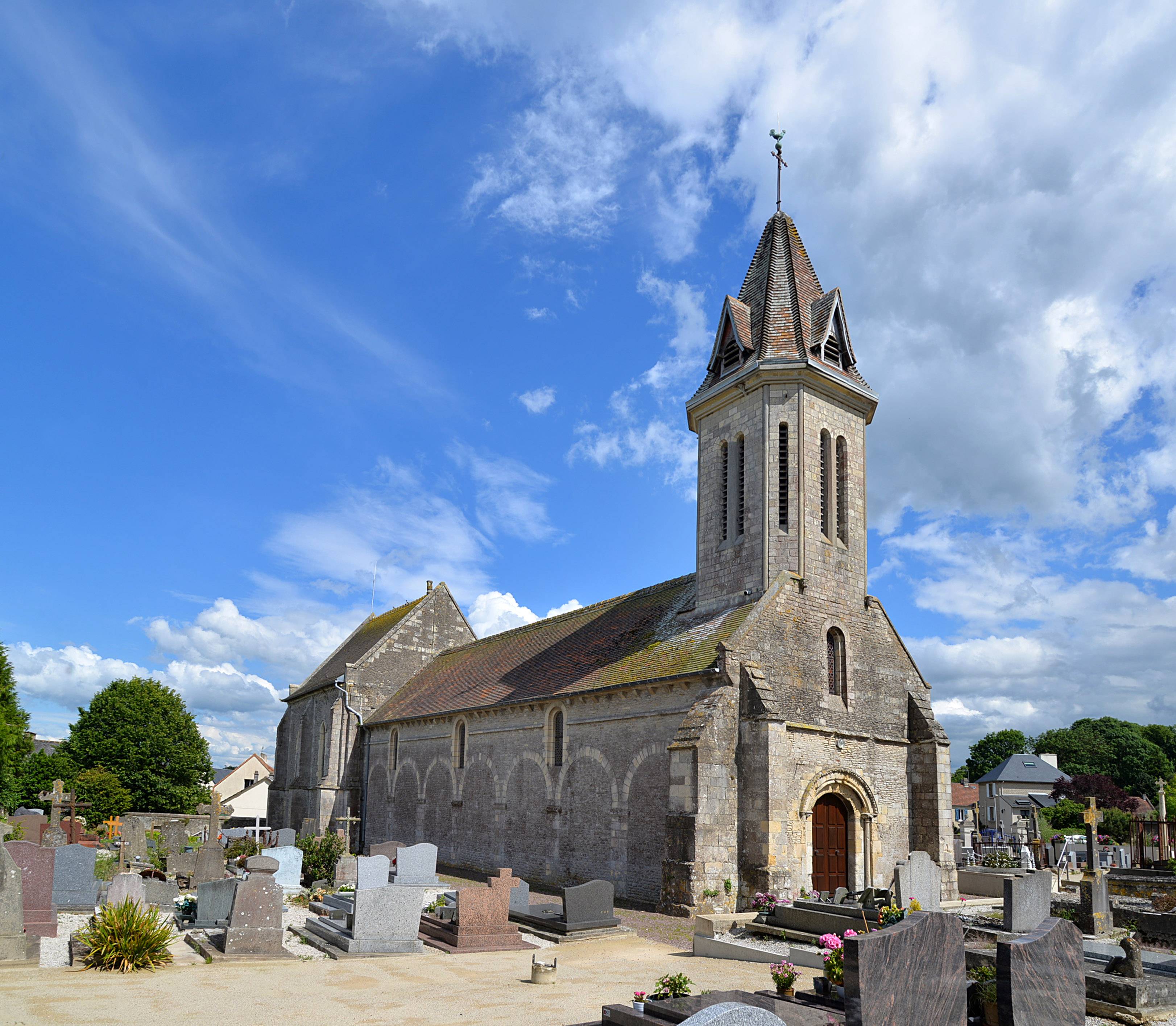 Photo de Saint-Aubin Church of Saint-Aubin-d'Arquenay