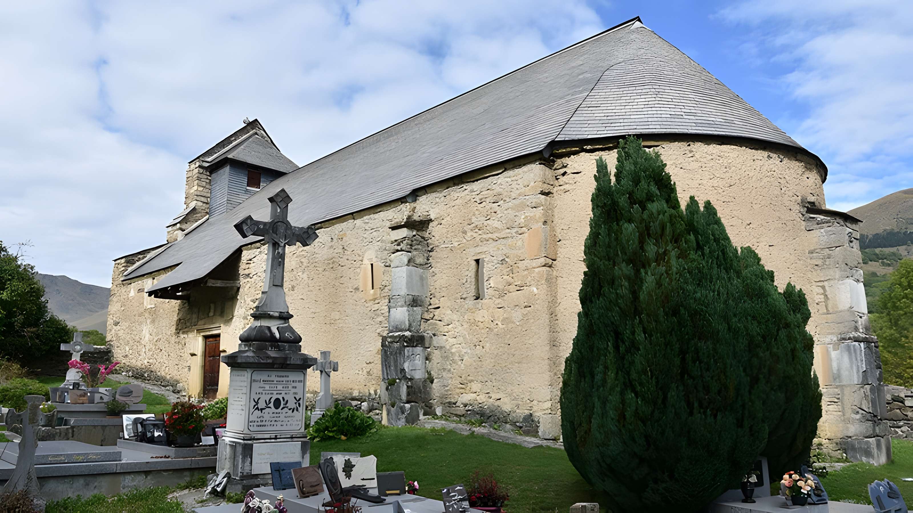 Chapelle Saint-Pé de la Moraine