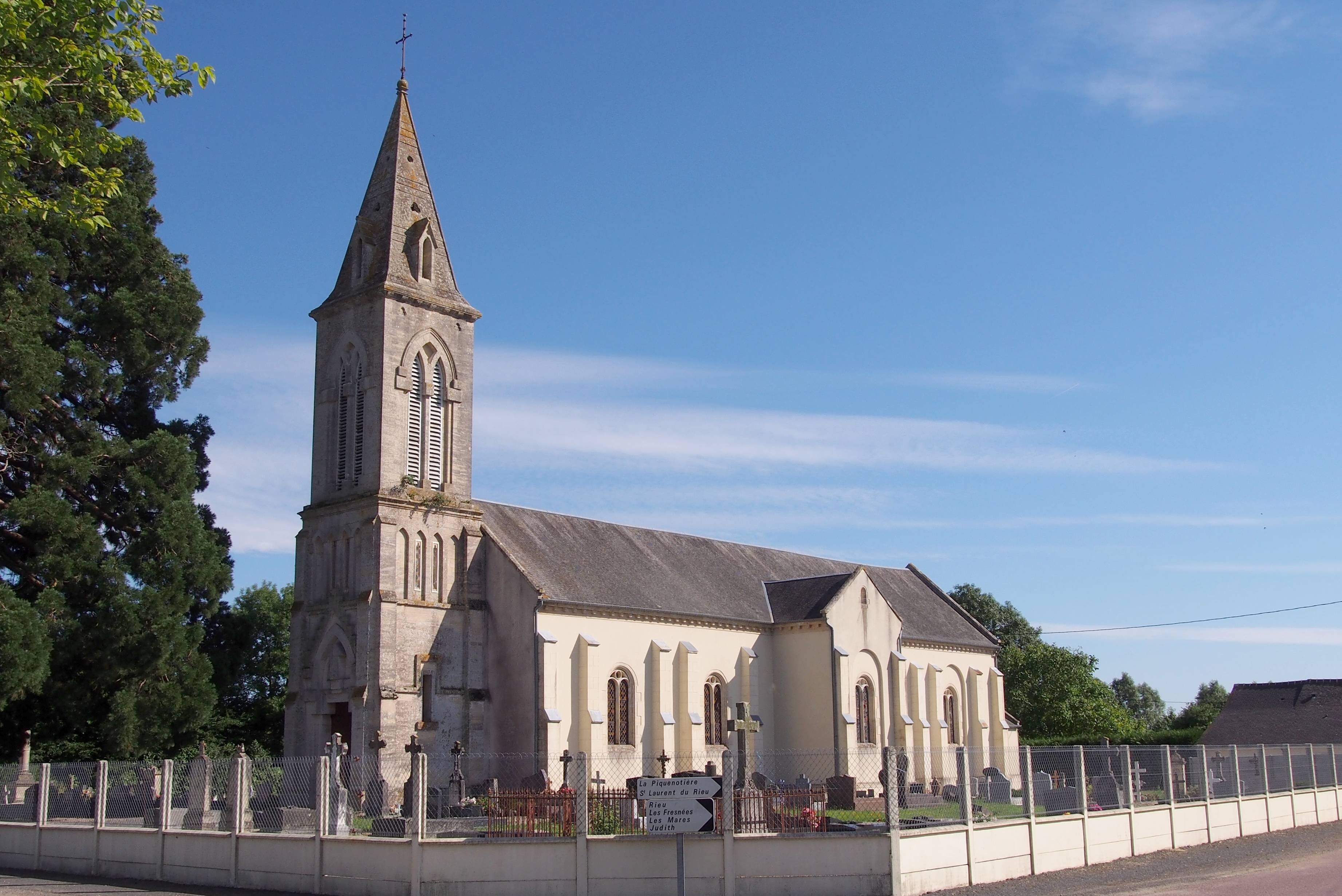 Photo de Saint Martin's Church of Baynes