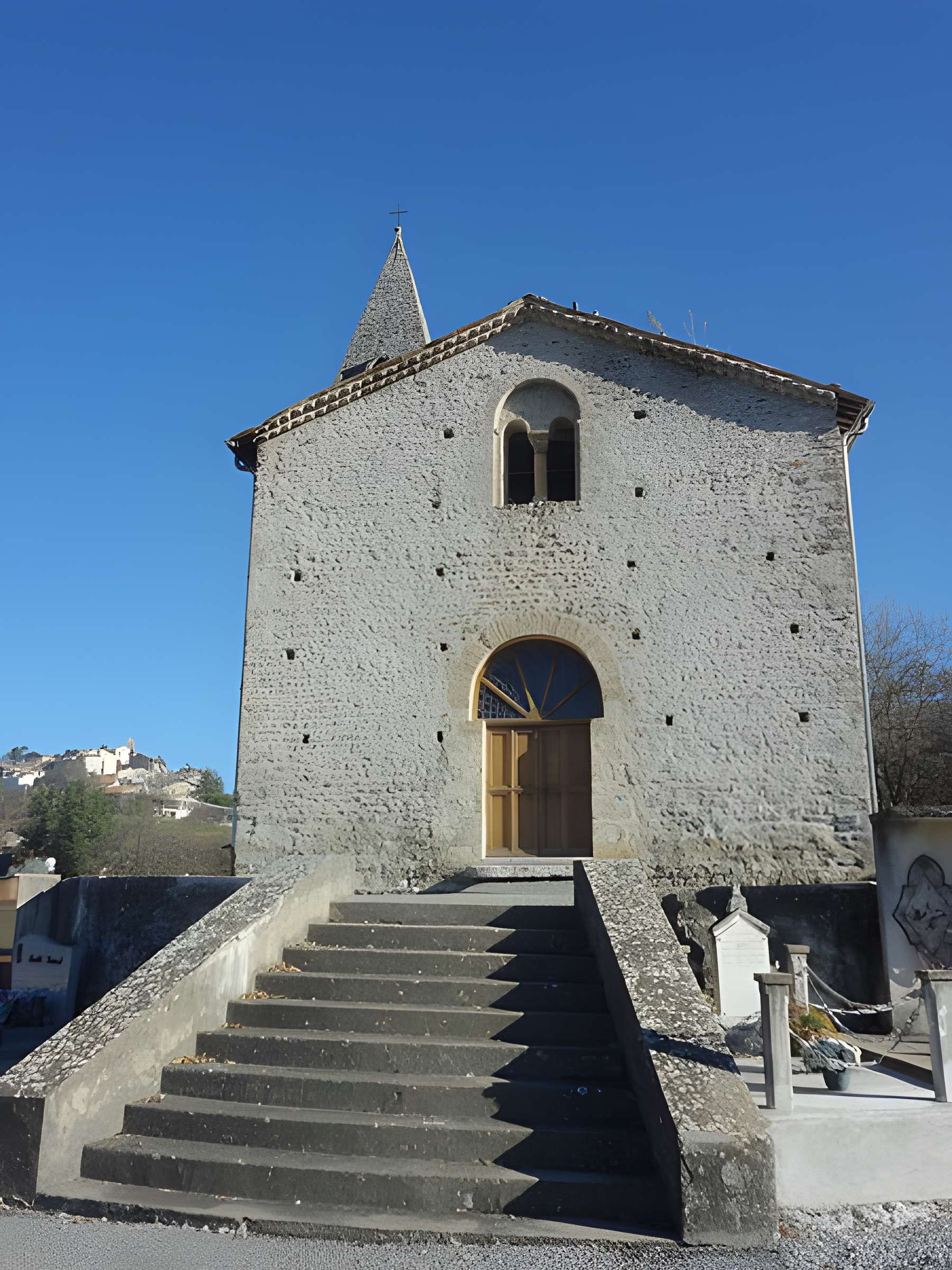 Chapelle Saint-Pierre de Curbans
