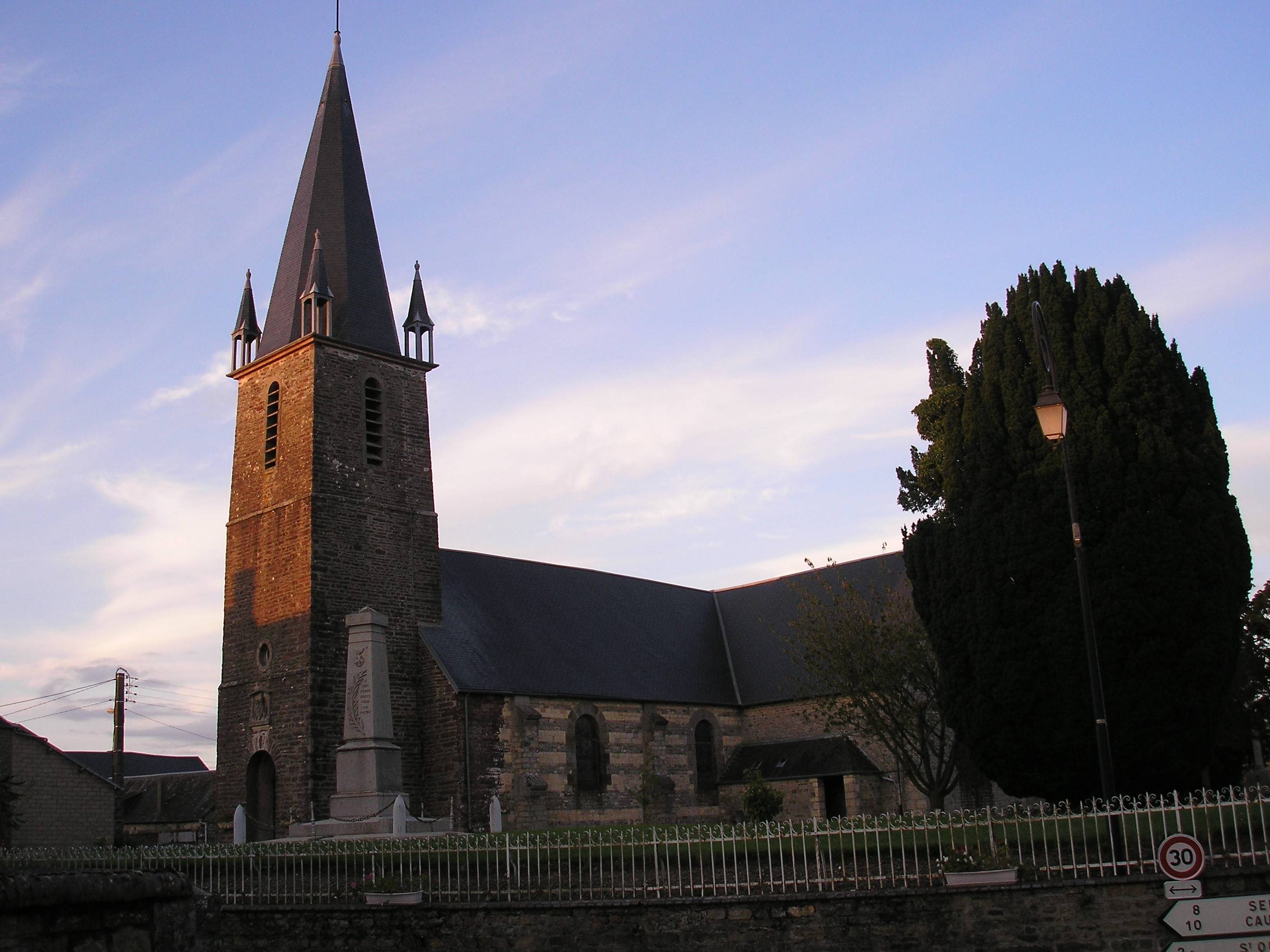 Photo de Kerk van Saint Martin de Saint Martin des Besaces