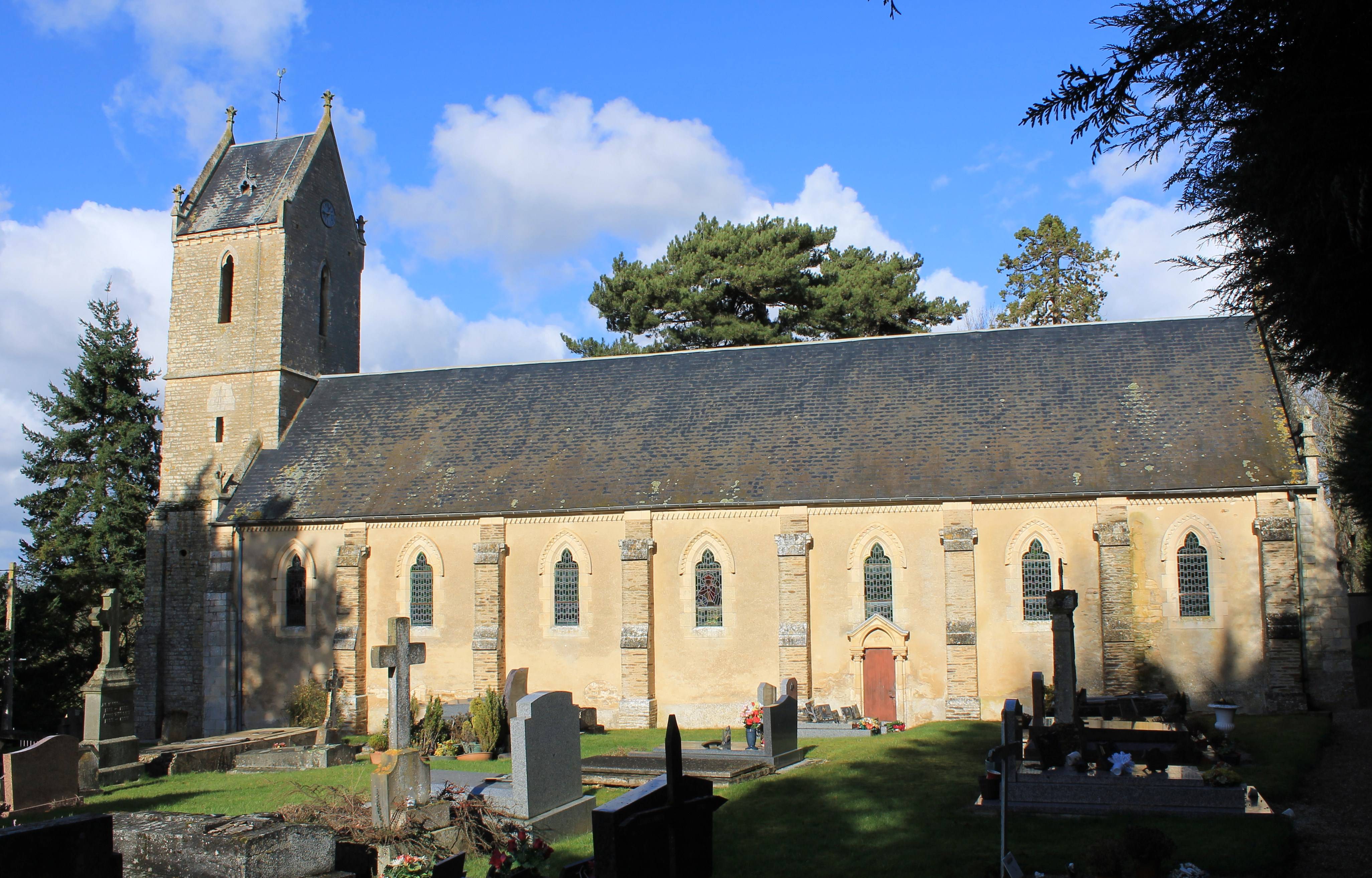 Photo de Church of Saint Martin of Neuilly-le-Malherbe