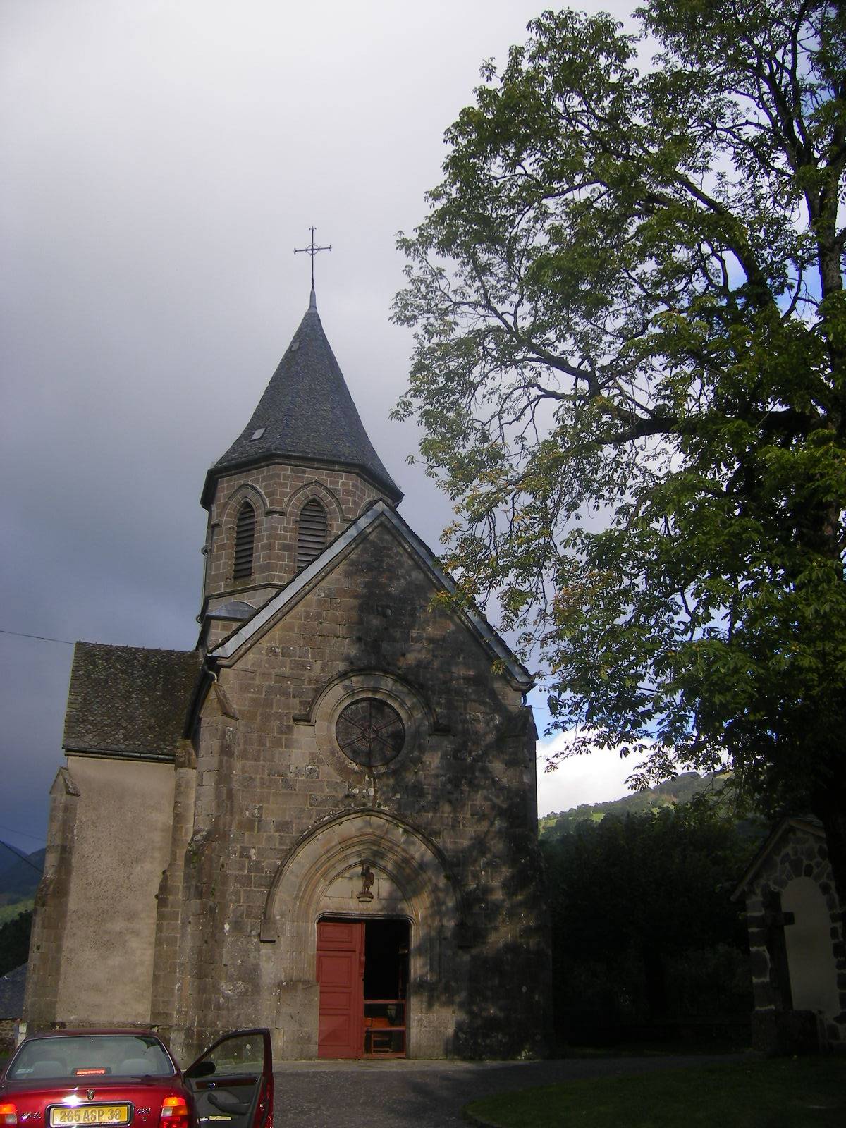 Photo de Église Saint-Julien de Saint-Julien-de-Jordanne