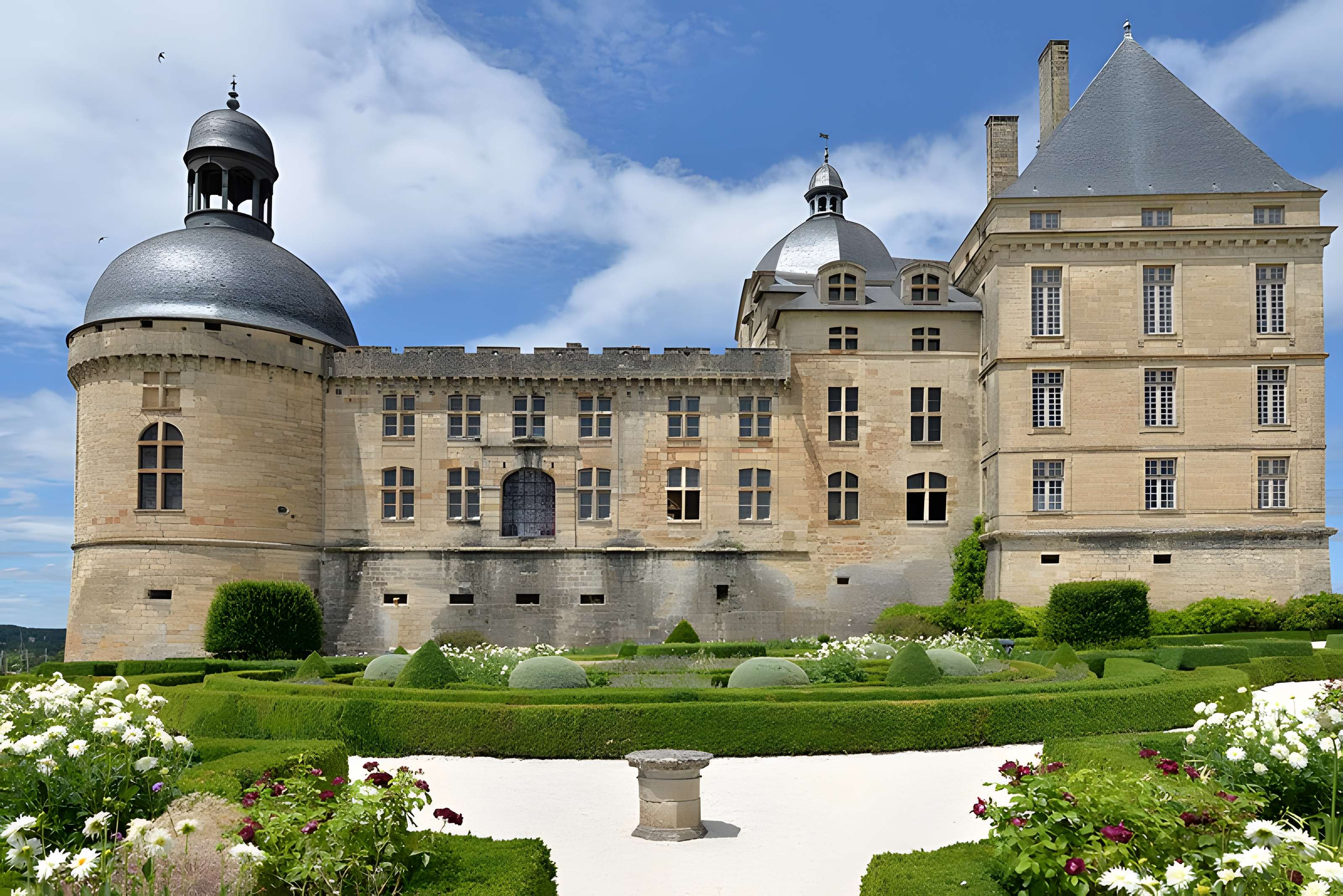 Château de Hautefort