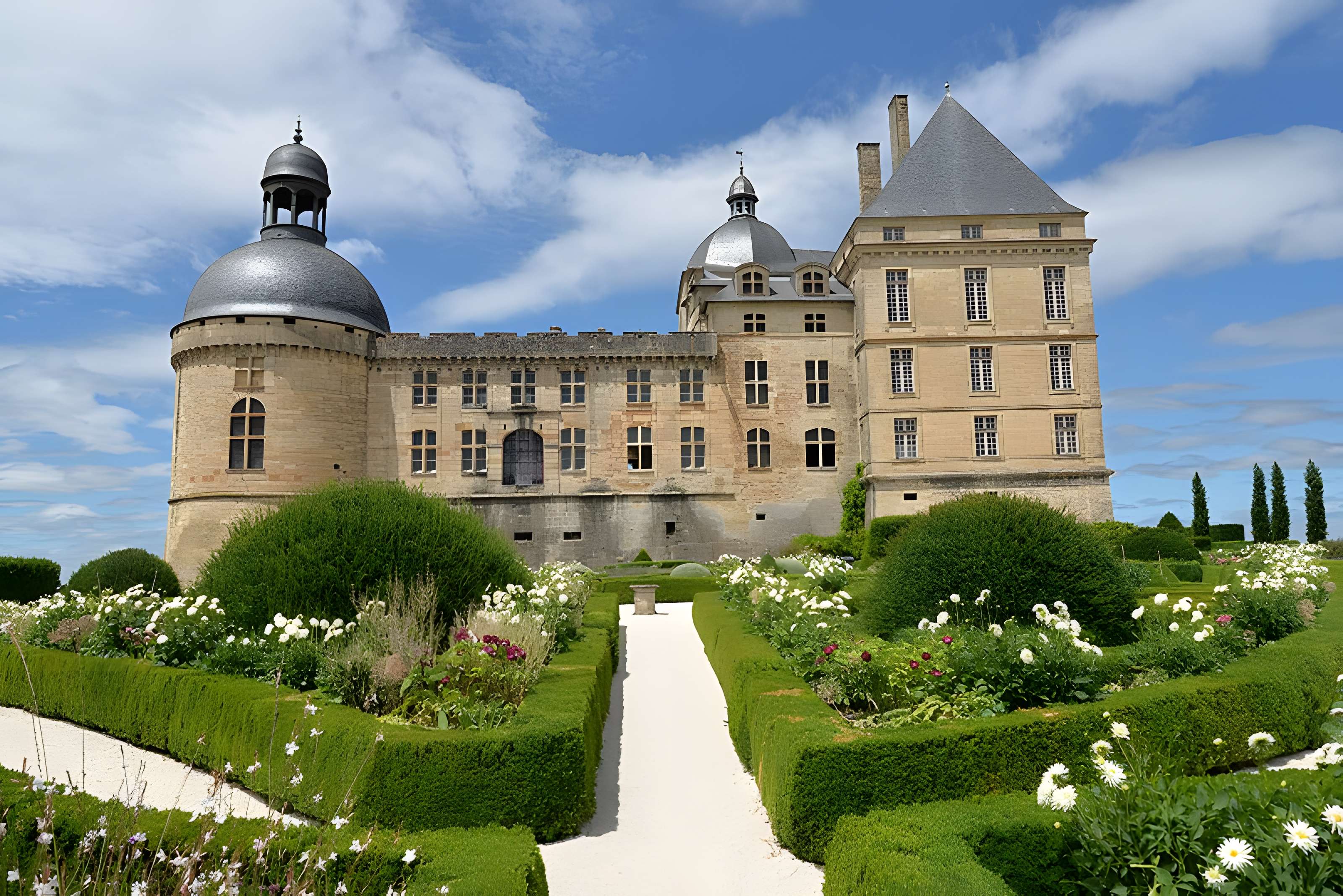 Château de Hautefort