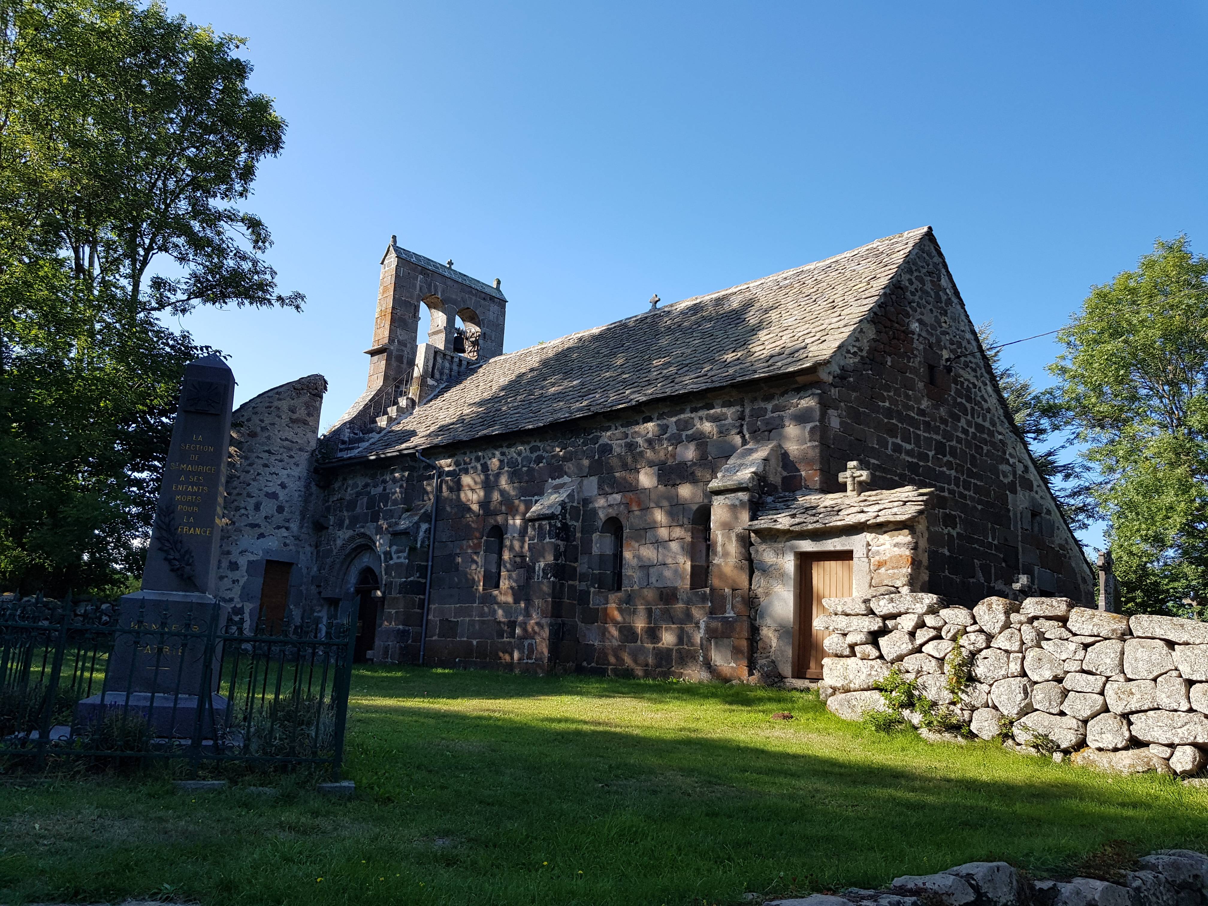 Photo de Saint-Maurice Church of Saint-Maurice (Cantal)