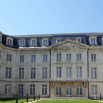 chateau d aiguillon