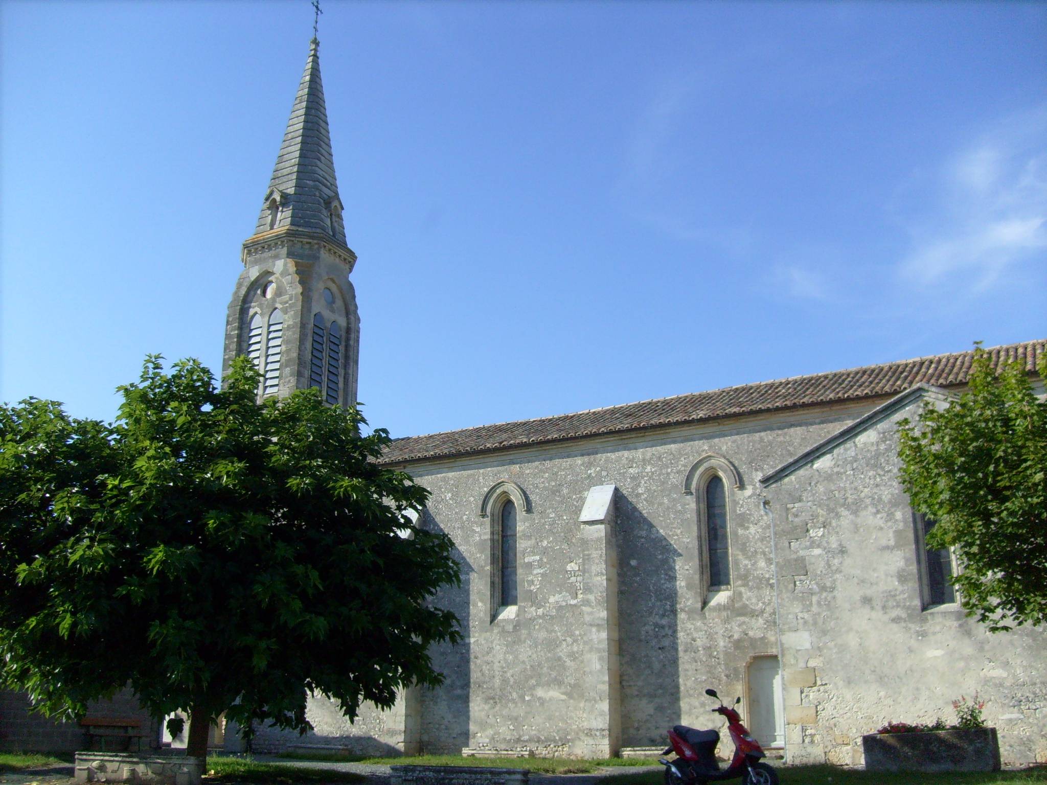 Photo de Ancienne église Saint-Pierre de Barzan
