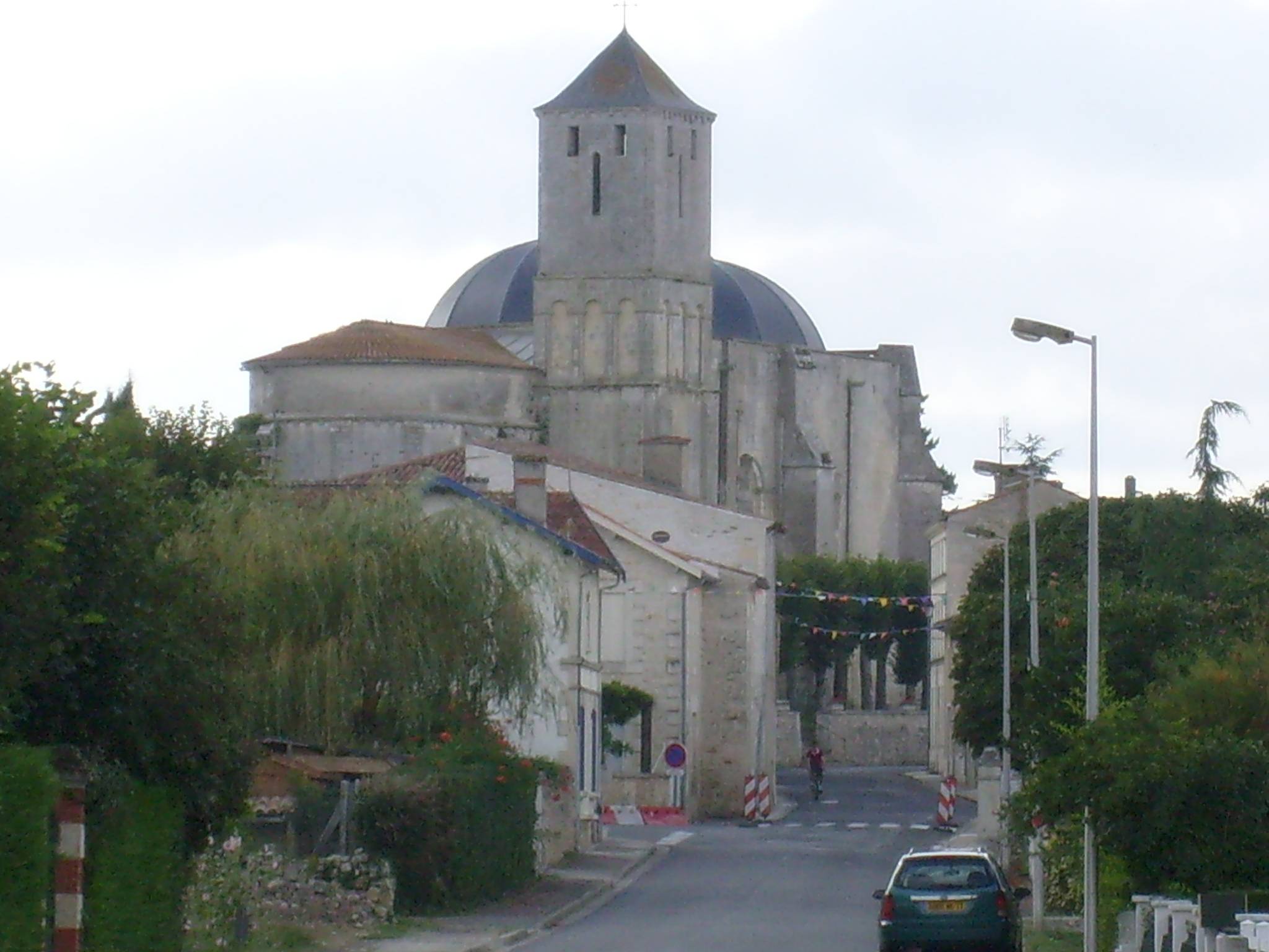 Photo de Église Saint-Romain de Saint-Romain-de-Benet