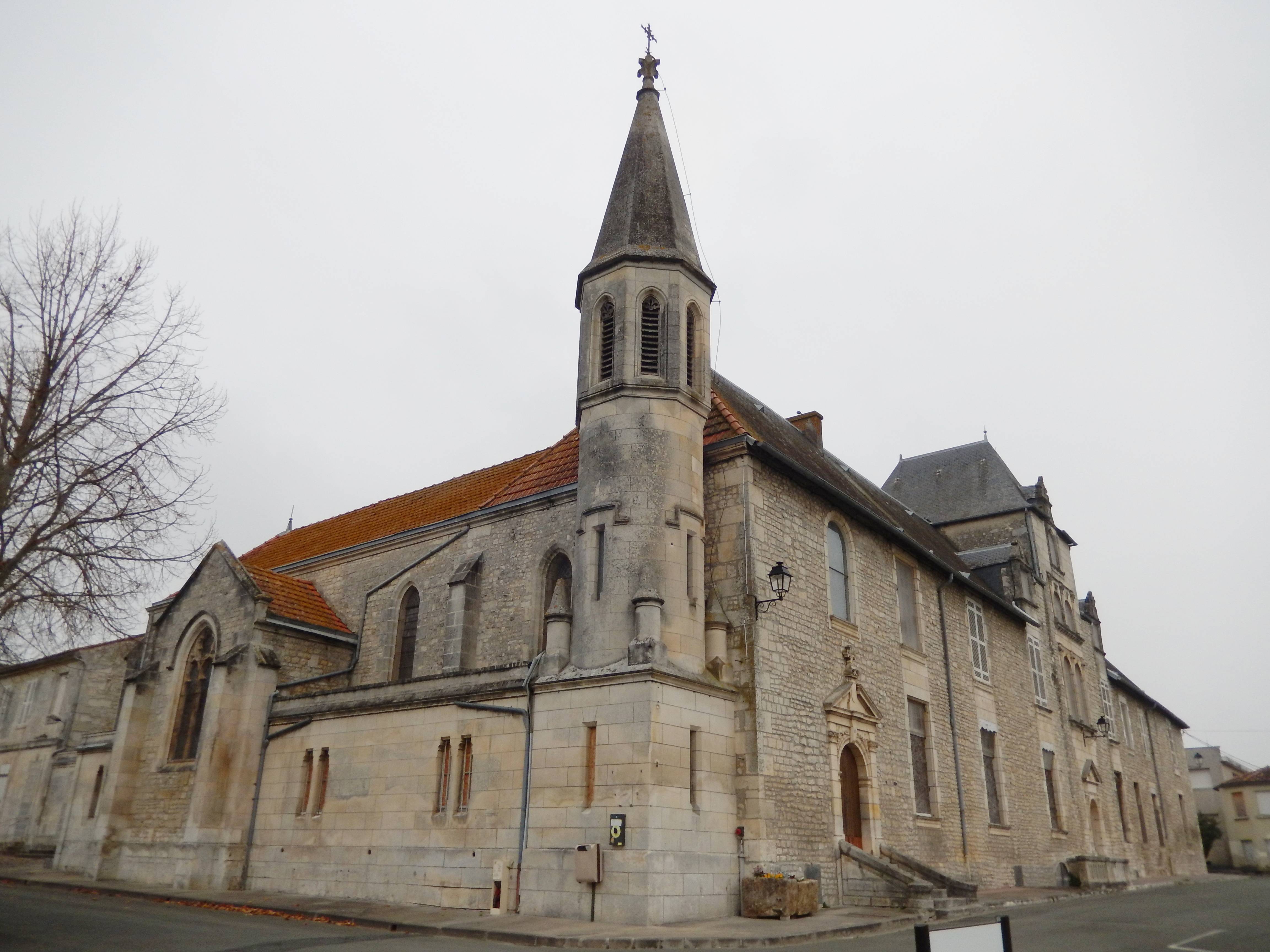 Photo de Saint Louis de Saintes Kerk
