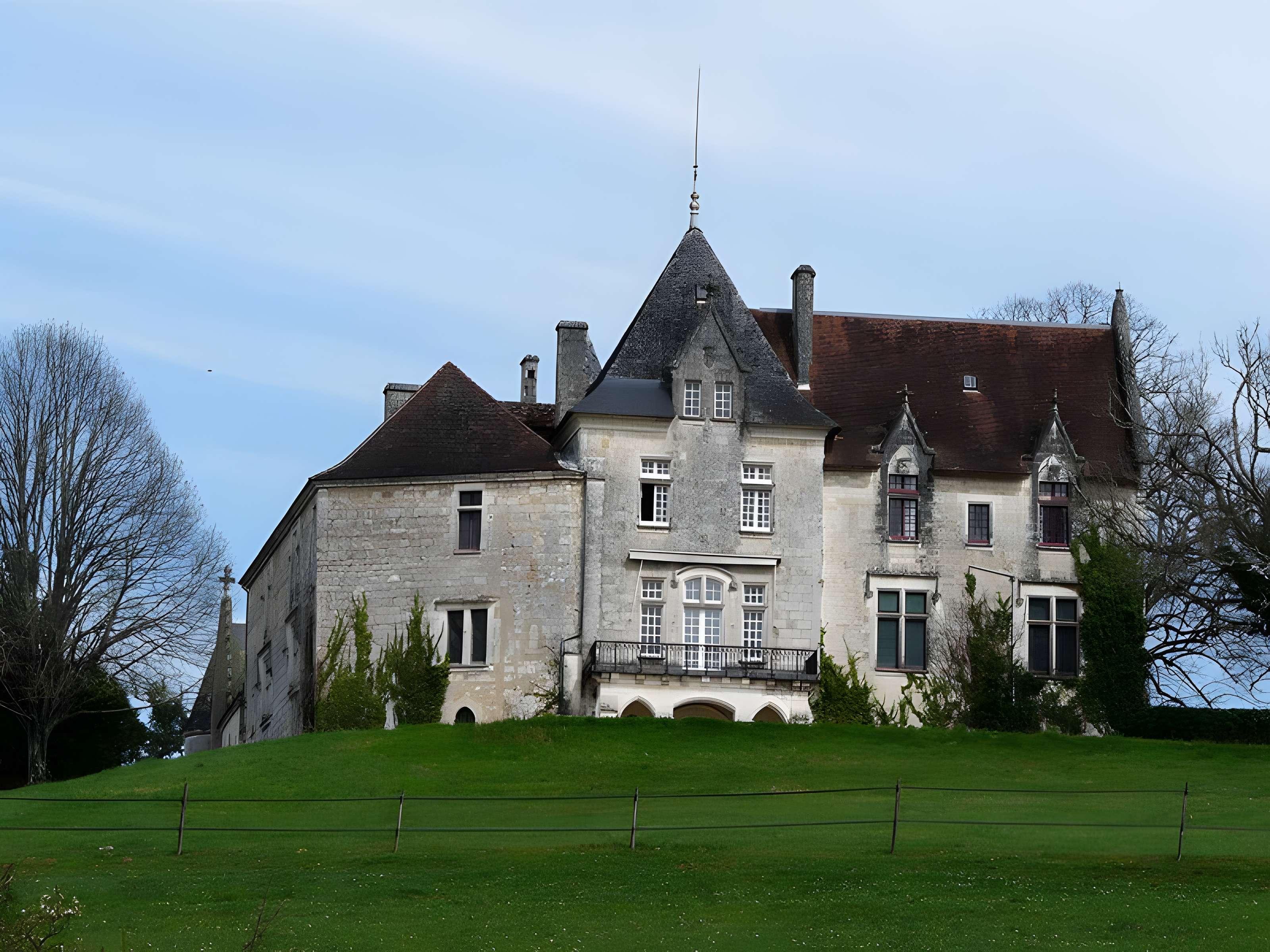 Château de Bellegarde à Lamonzie-Montastruc 