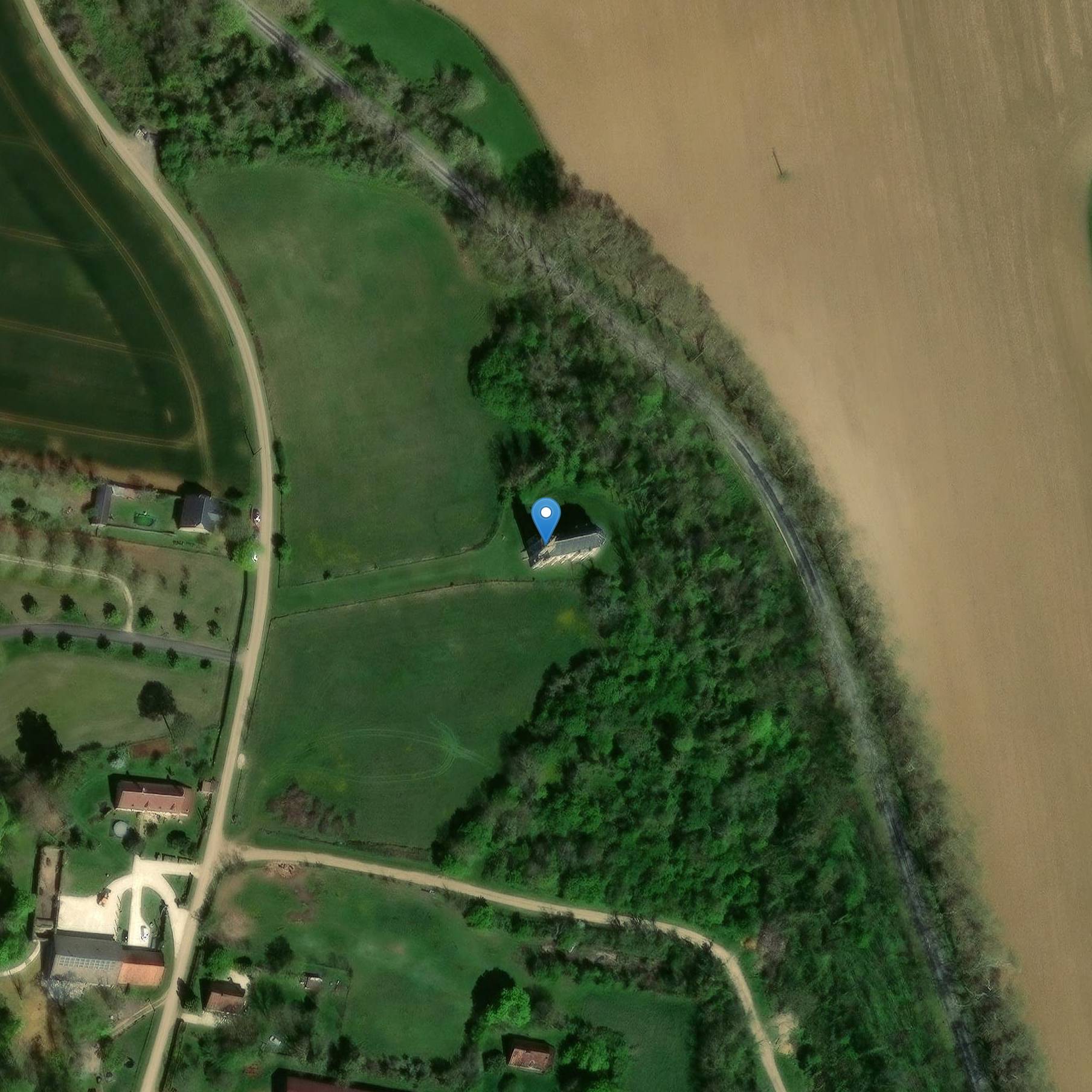 Photo de サン・シルバイン・デ・ラヴェルディーヌ教会