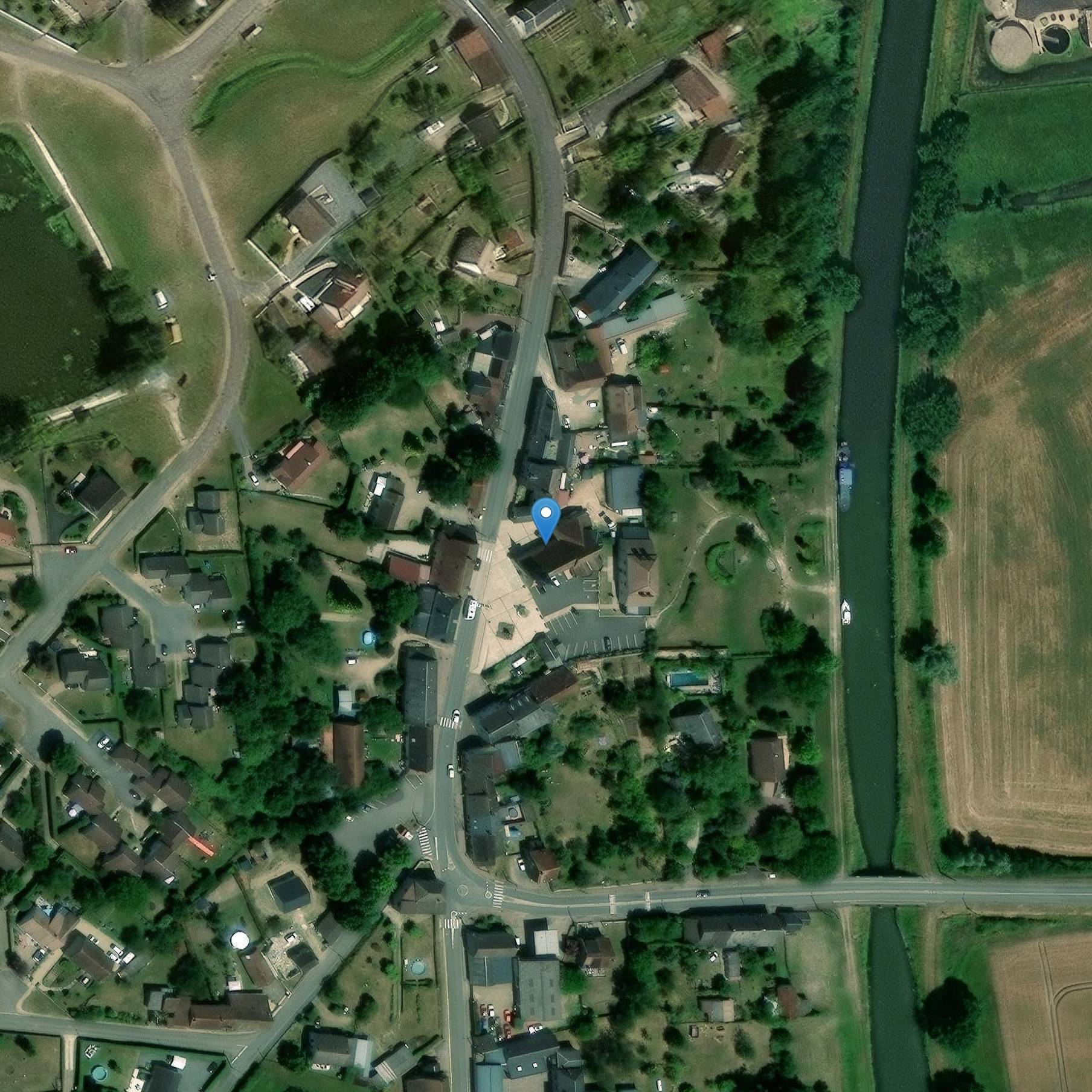 Photo de 聖パンタレオン教会のクールズ・ル・バーレス