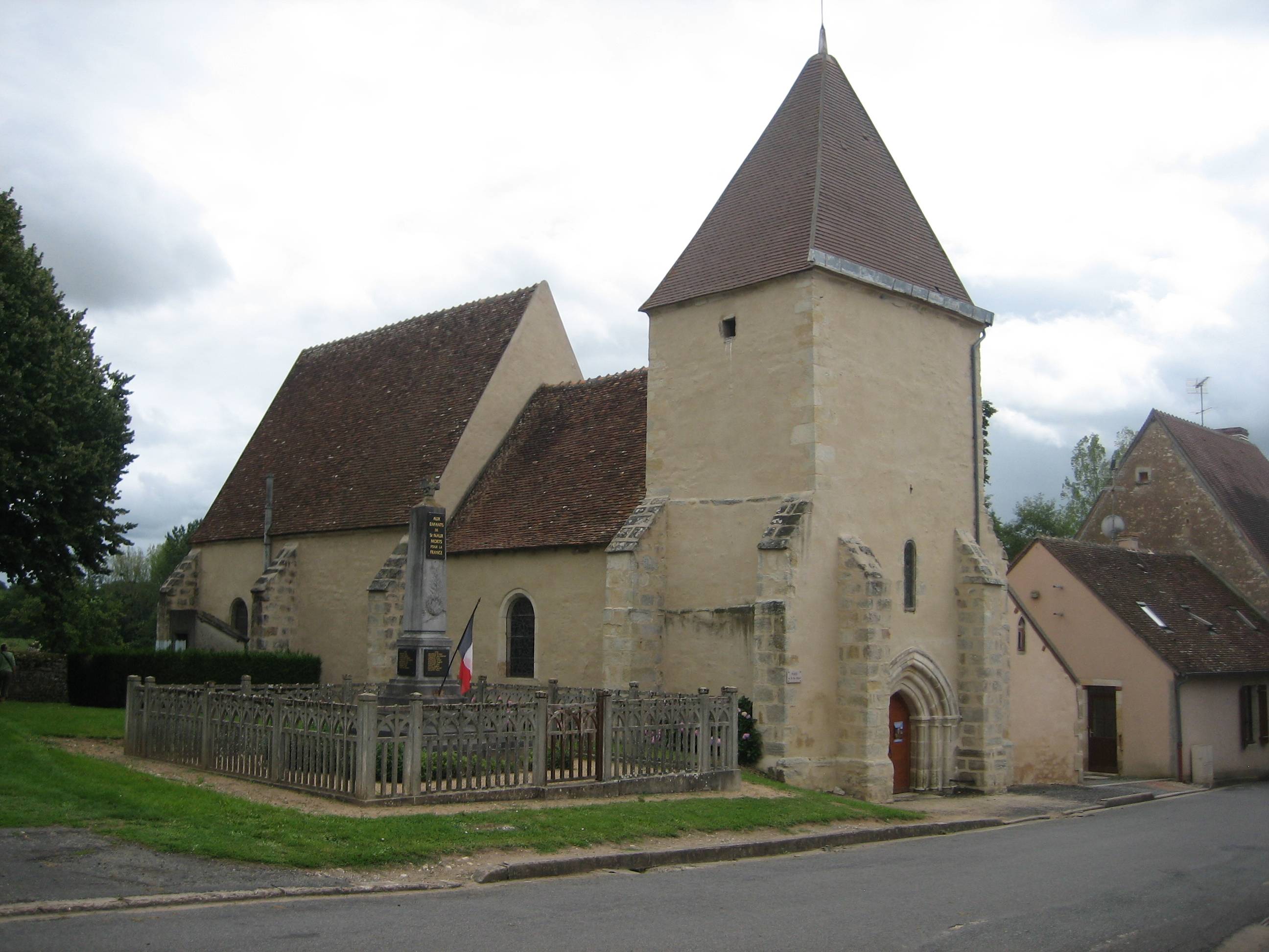 Photo de Saint-Maur Church of Saint-Maur (Dear)