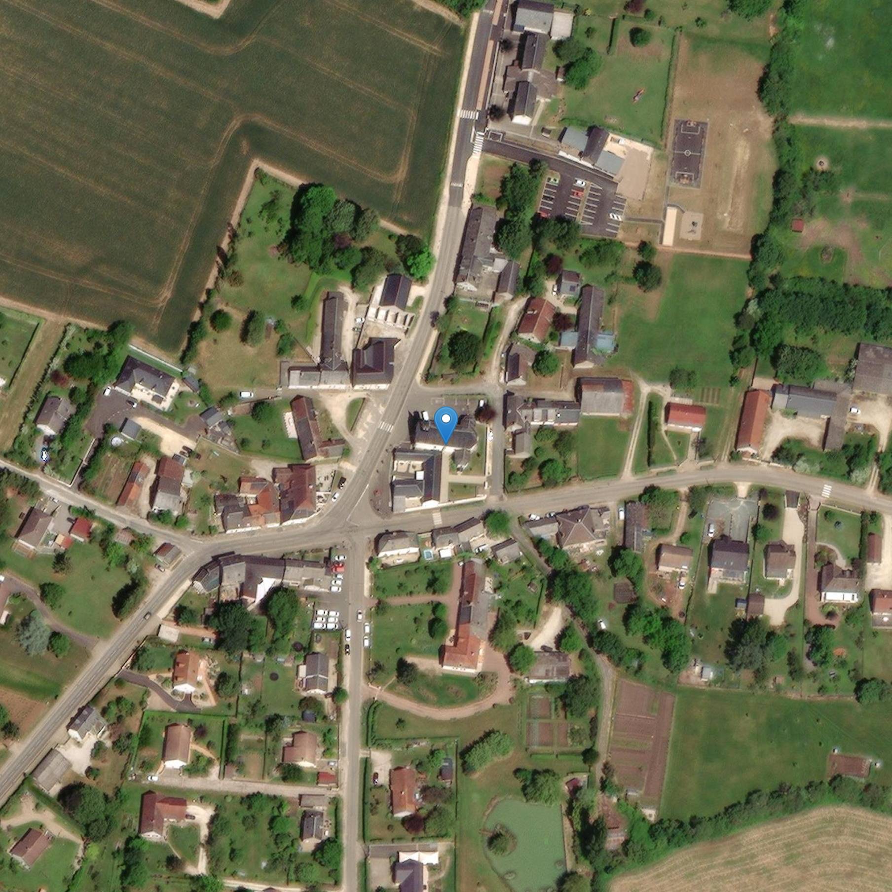 Photo de Saint-Loup de Vignoux-sous-les-Aixの教会