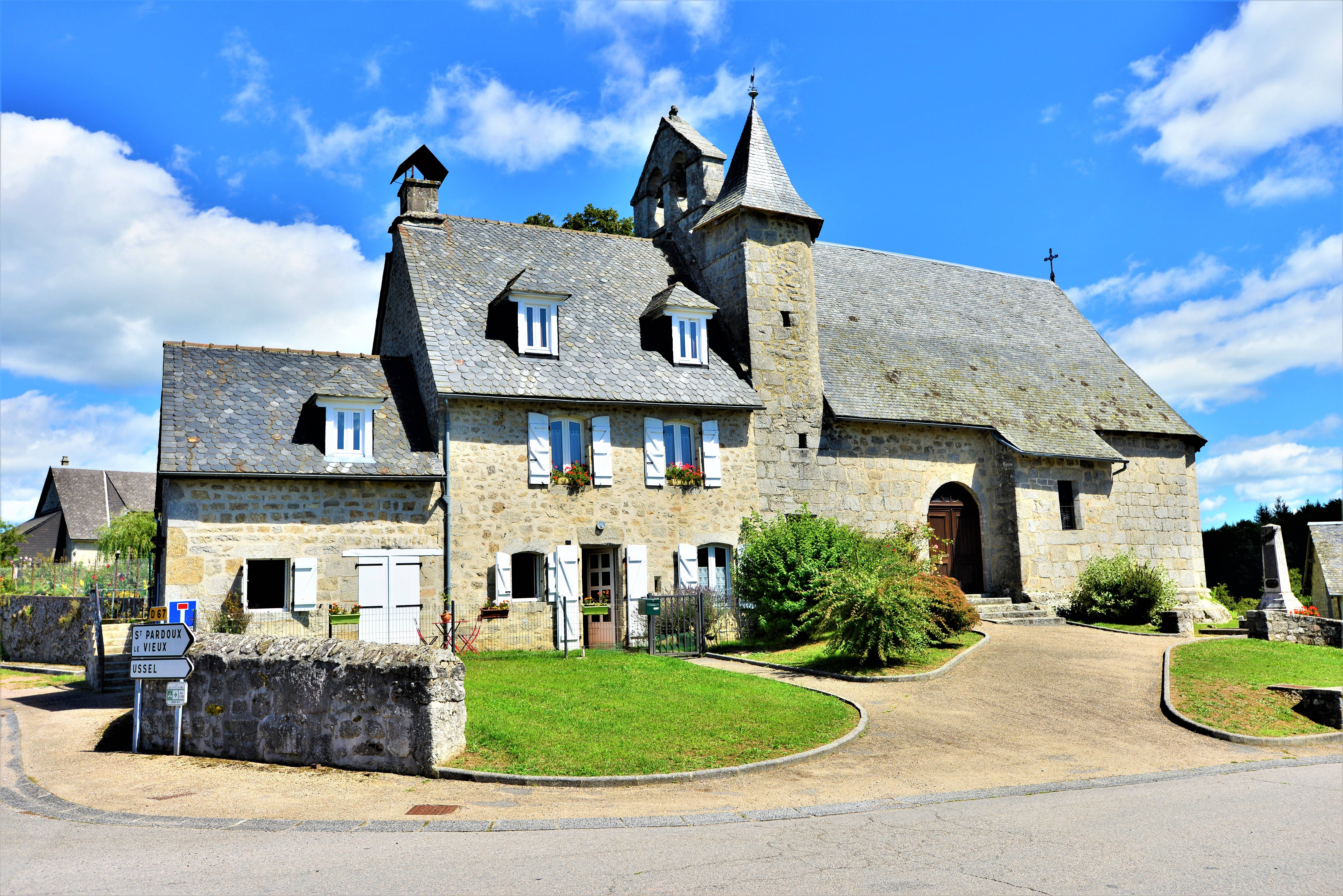 Photo de Chiesa di San Clair de Chaveroche