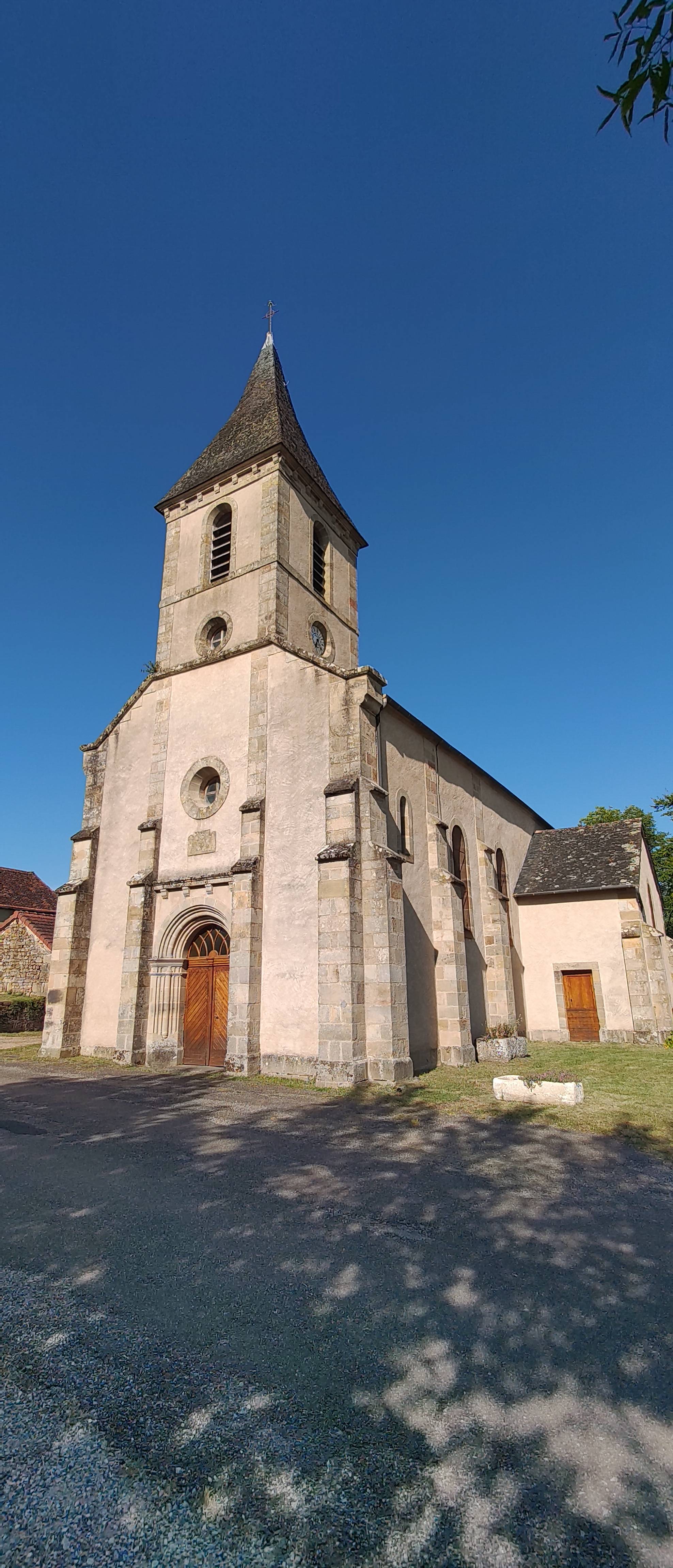 Photo de Iglesia de San Pedro de Lostanges